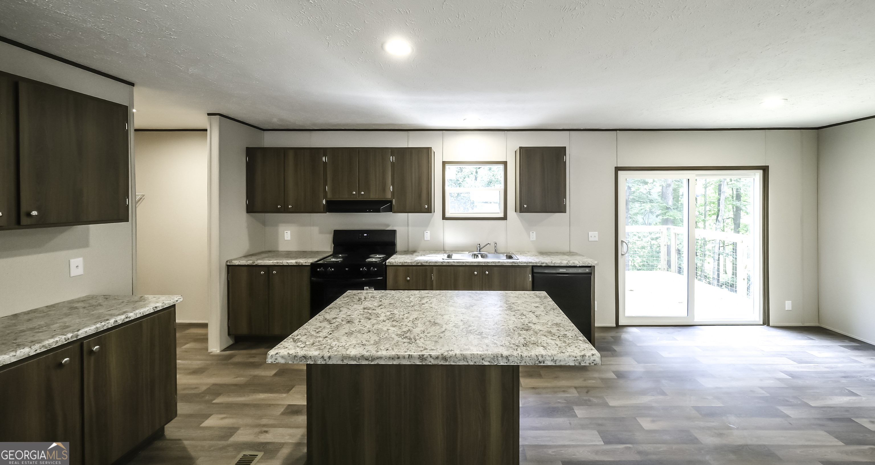 534 Tree Ridge