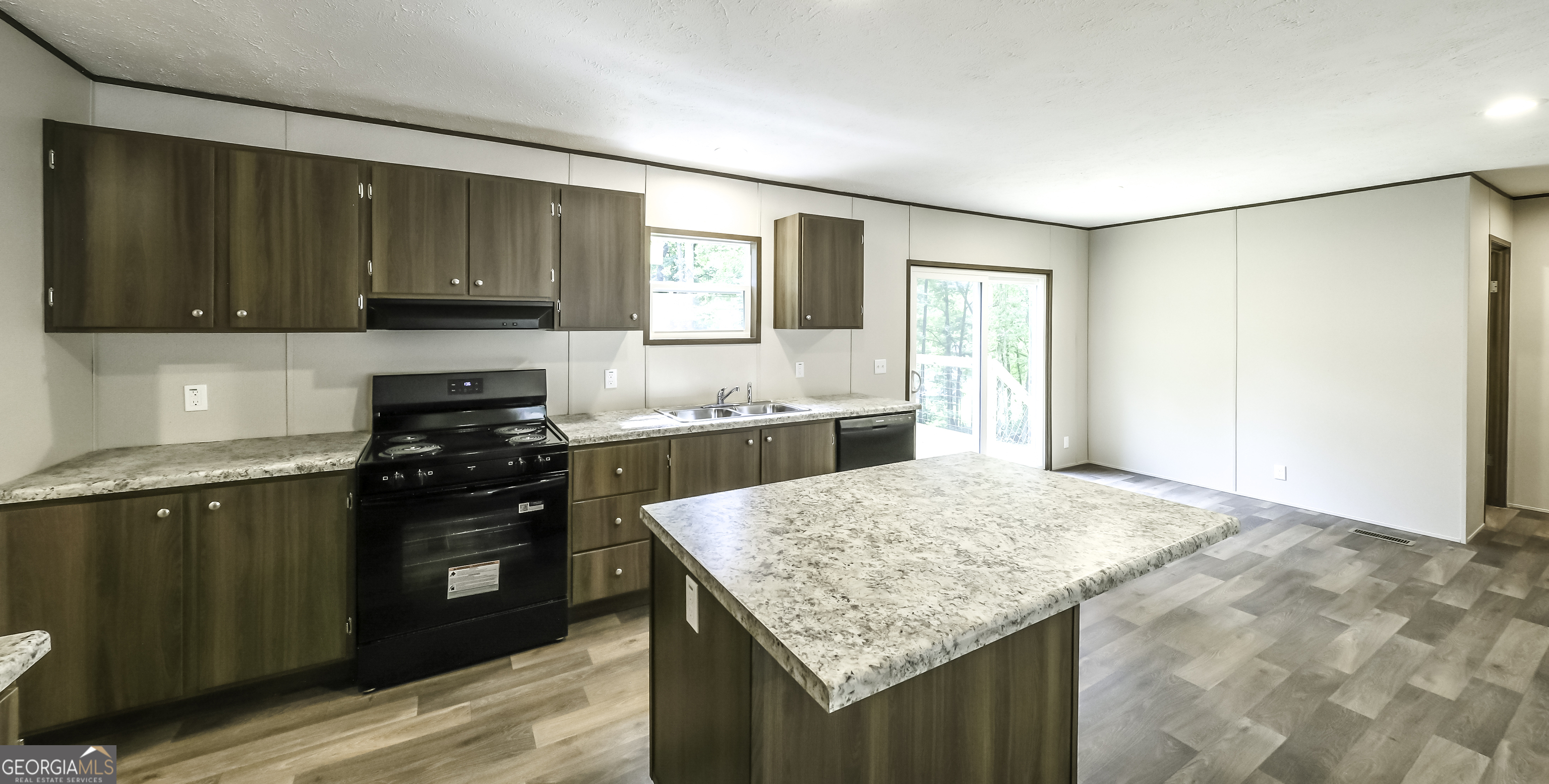 534 Tree Ridge