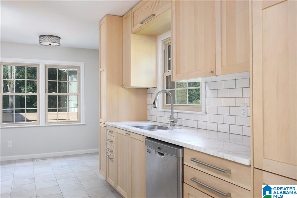 2339 DARTMOUTH CIRCLE