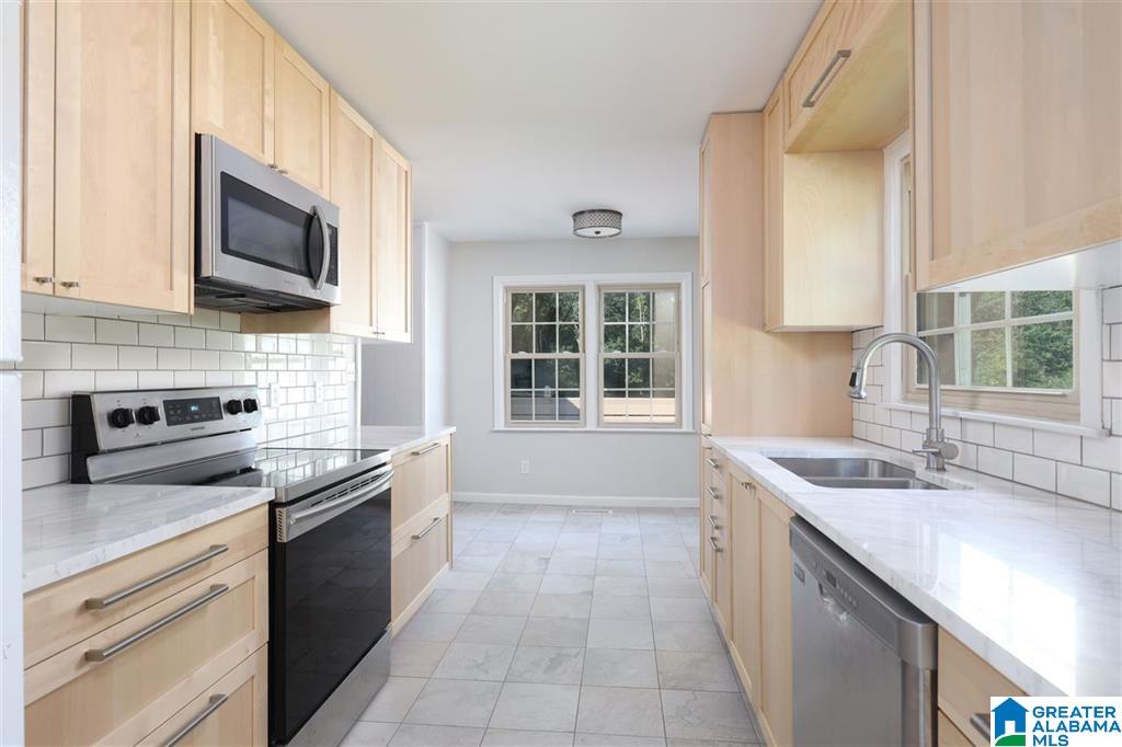 2339 DARTMOUTH CIRCLE