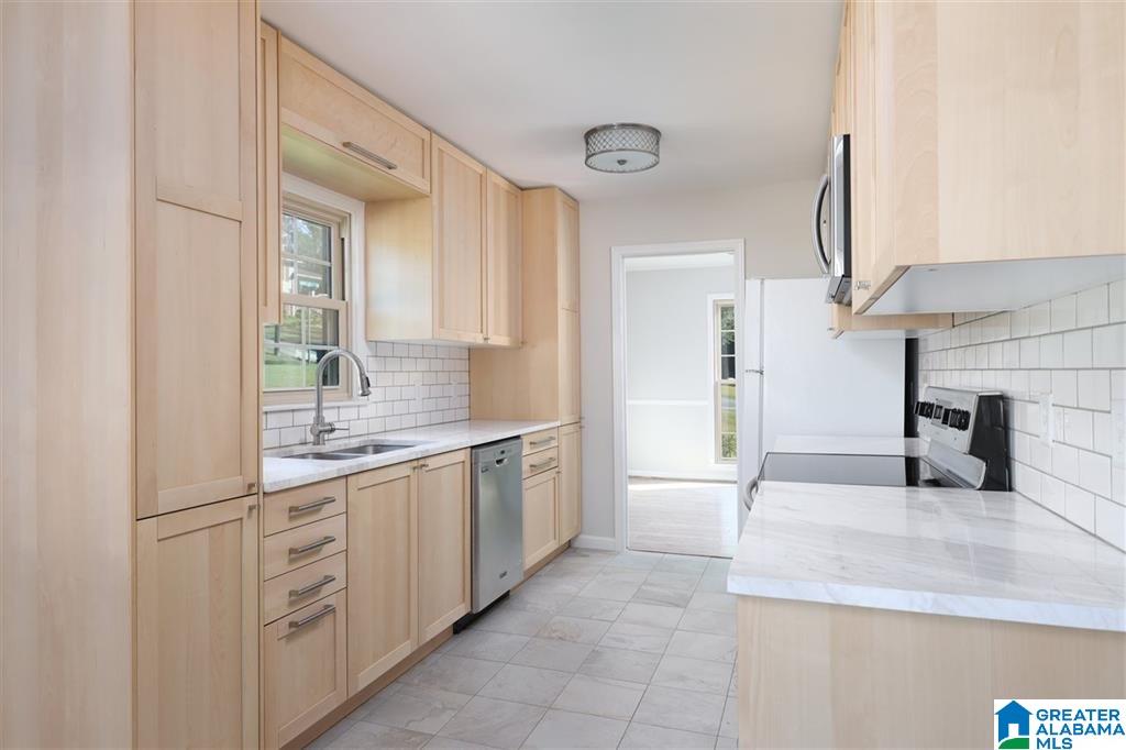 2339 DARTMOUTH CIRCLE