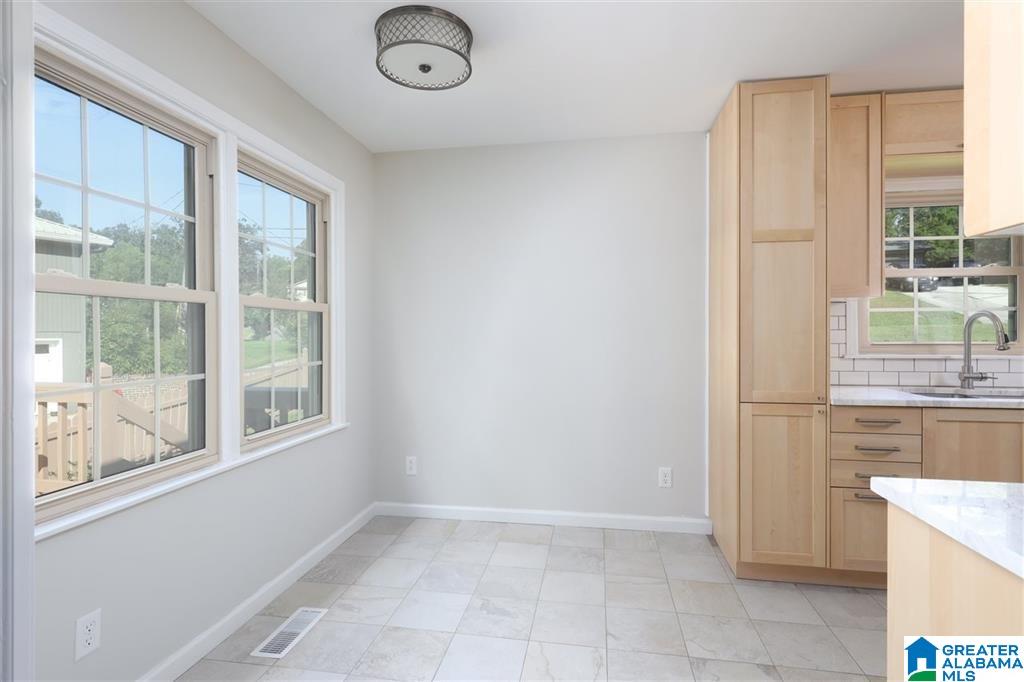 2339 DARTMOUTH CIRCLE