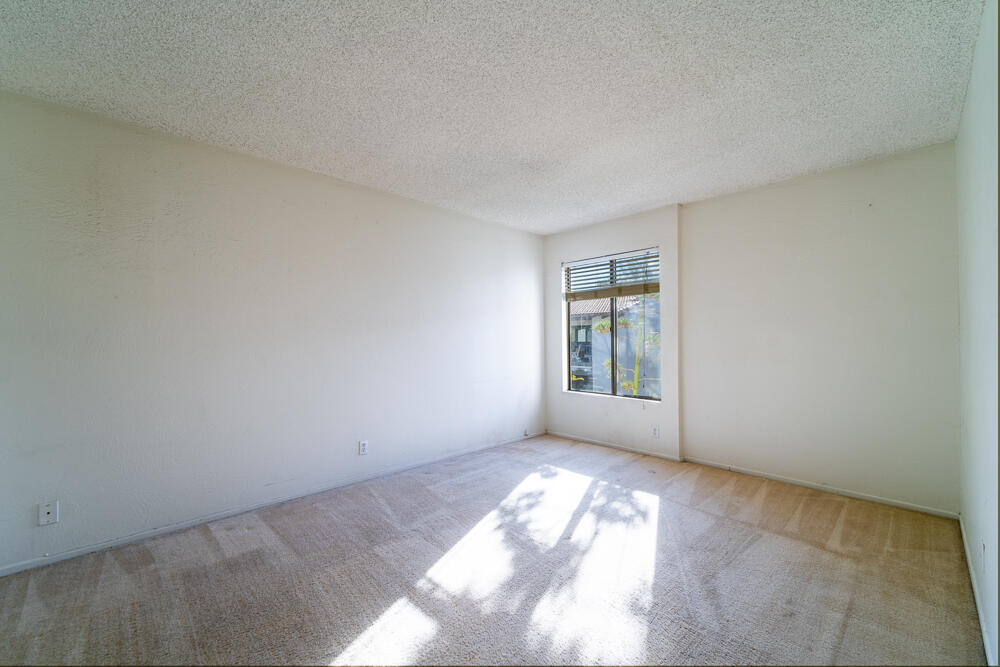 1050 E Ramon RD Unit: 116