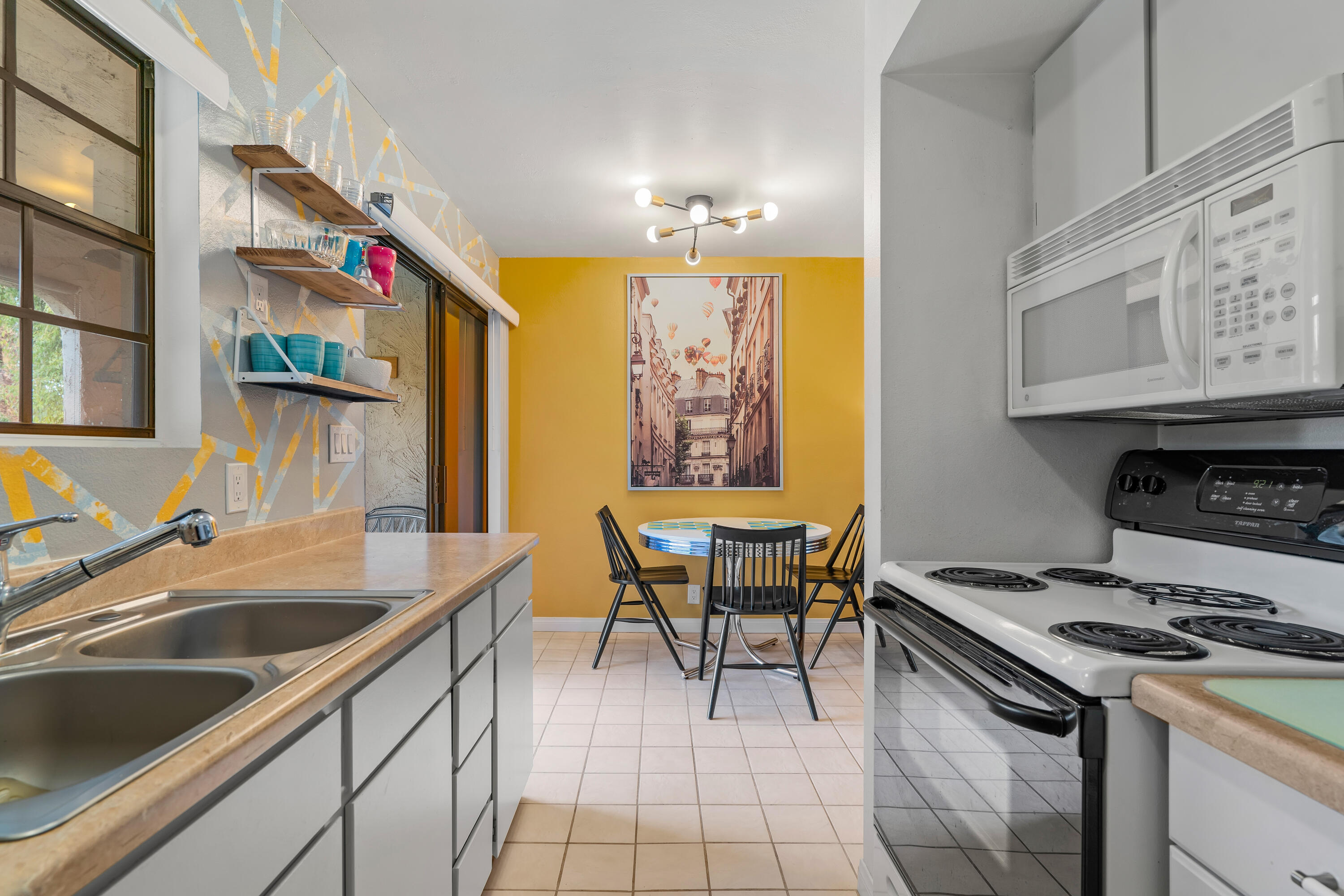 5300 E Waverly DR Unit: C4