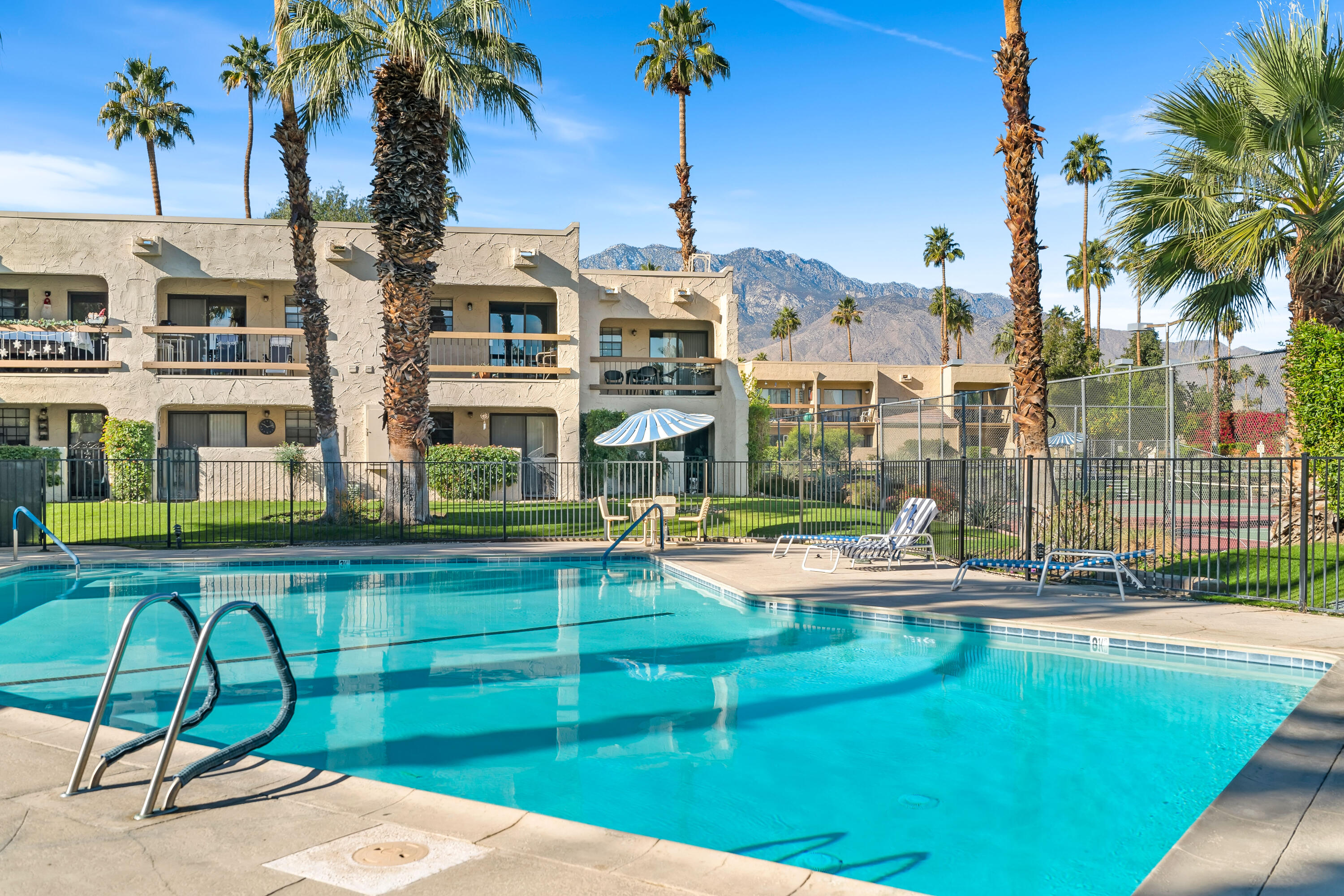 5300 E Waverly DR Unit: C4