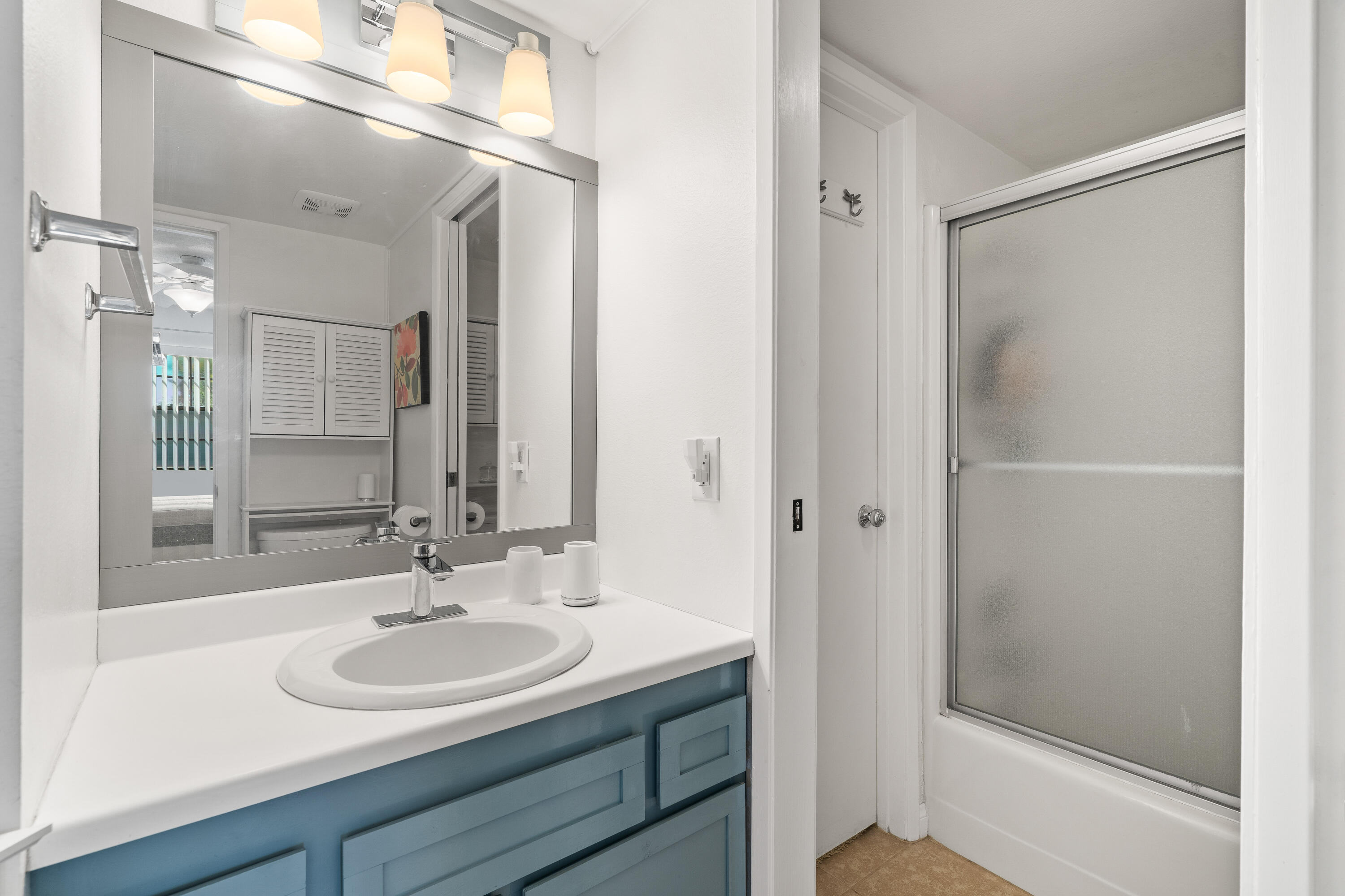 5300 E Waverly DR Unit: C4