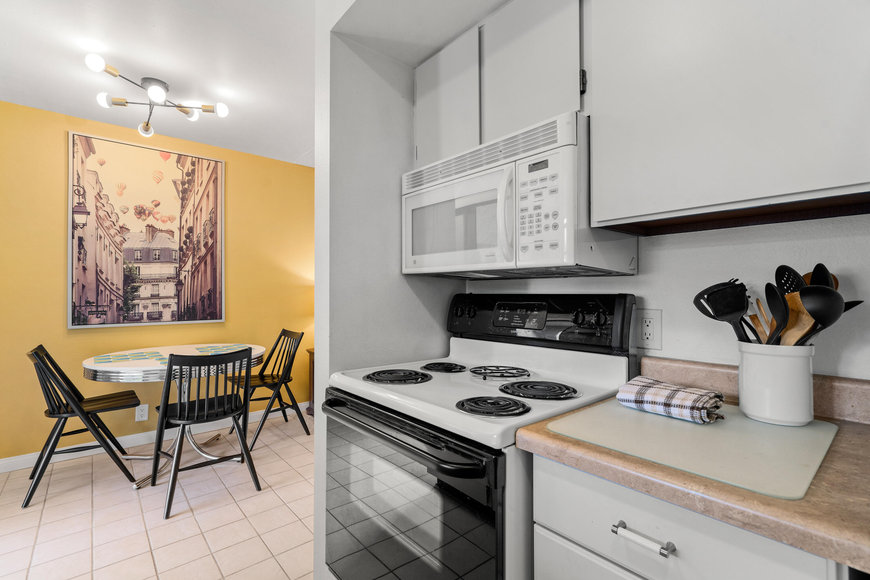 5300 E Waverly DR Unit: C4