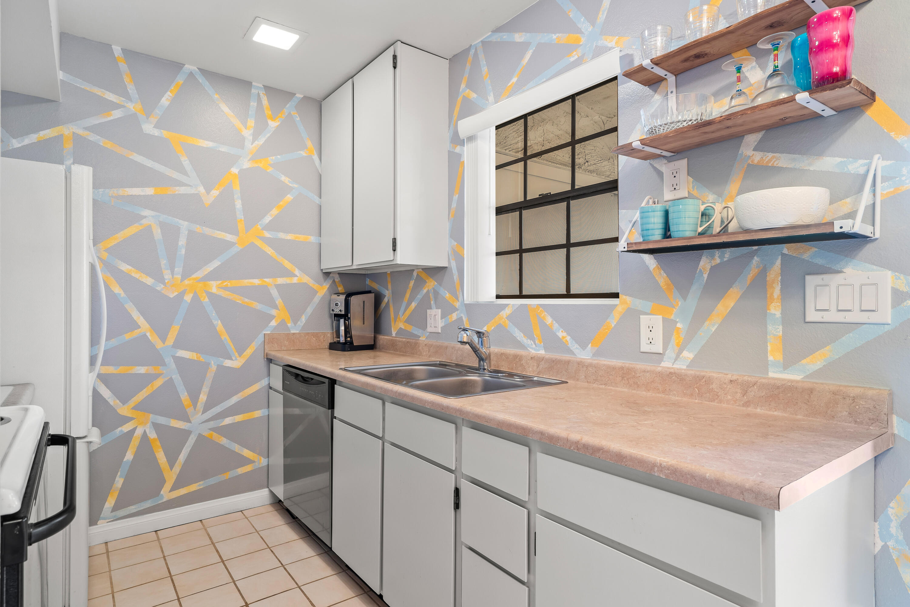 5300 E Waverly DR Unit: C4