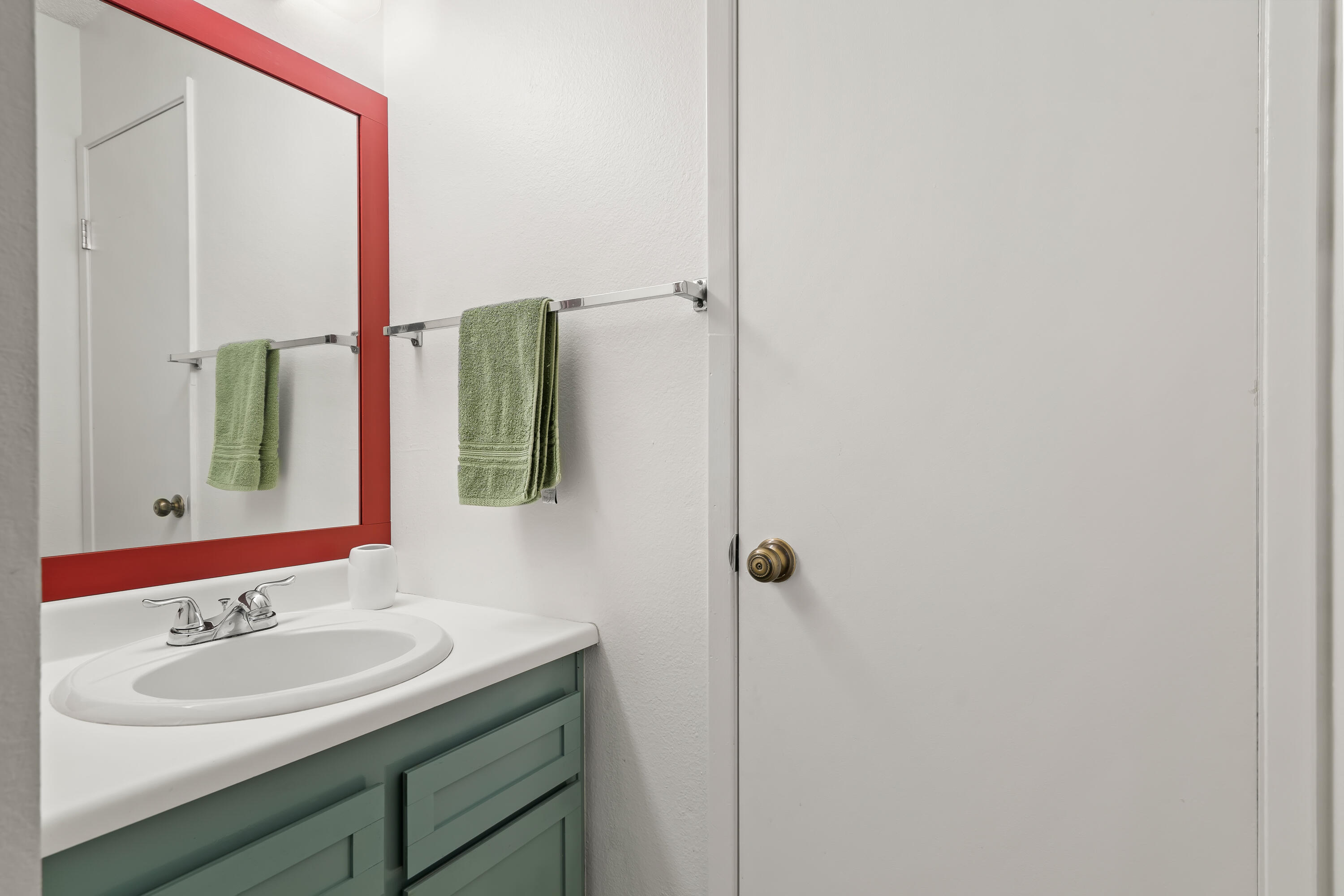 5300 E Waverly DR Unit: C4