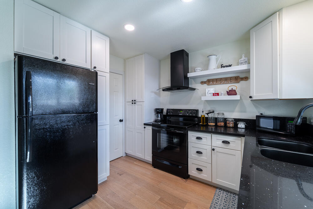 1268 E Ramon RD Unit: 9