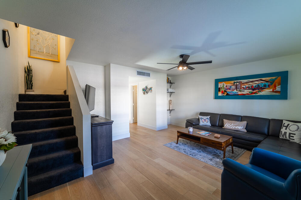 1268 E Ramon RD Unit: 9