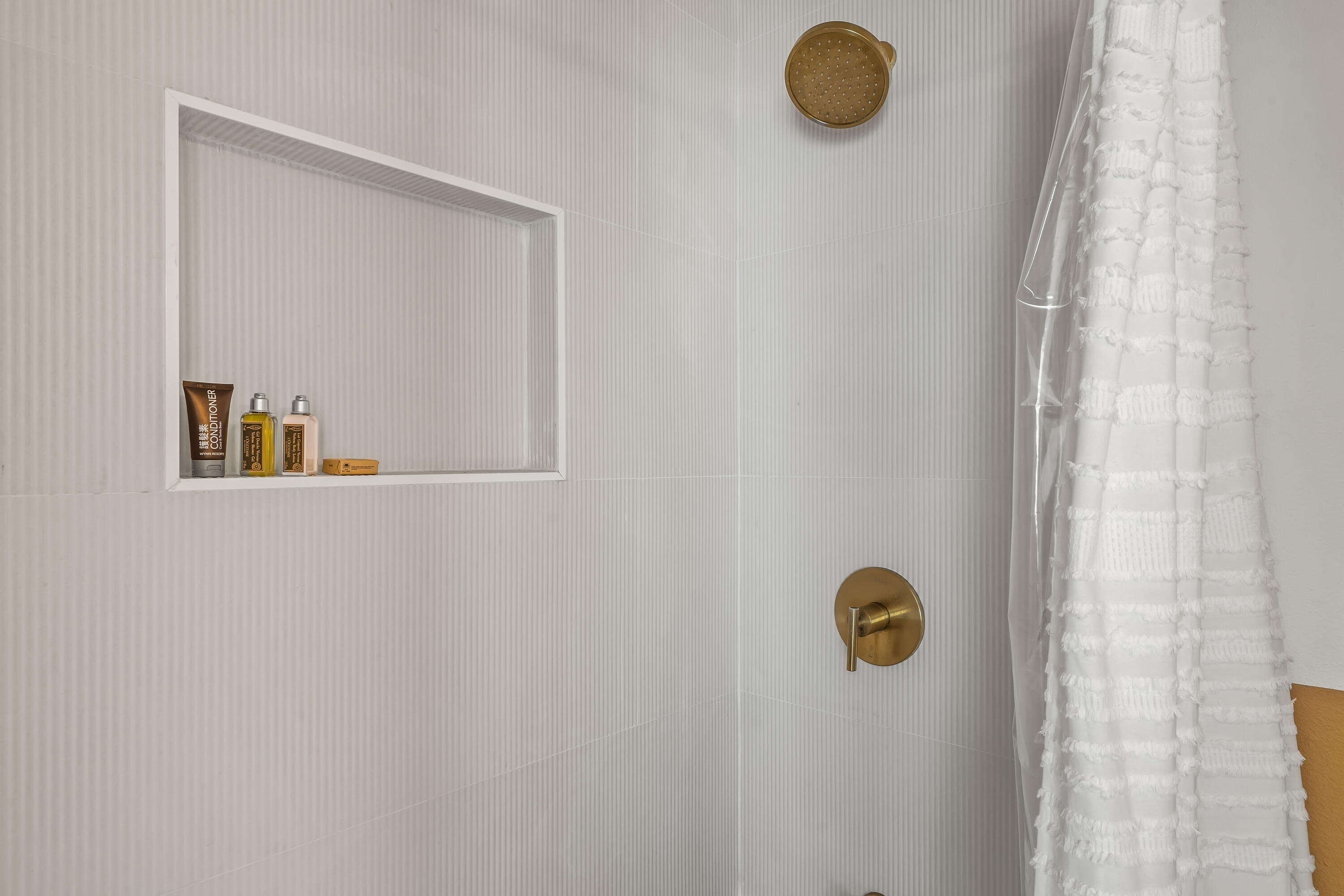 2487 S Gene Autry TRL Unit: C