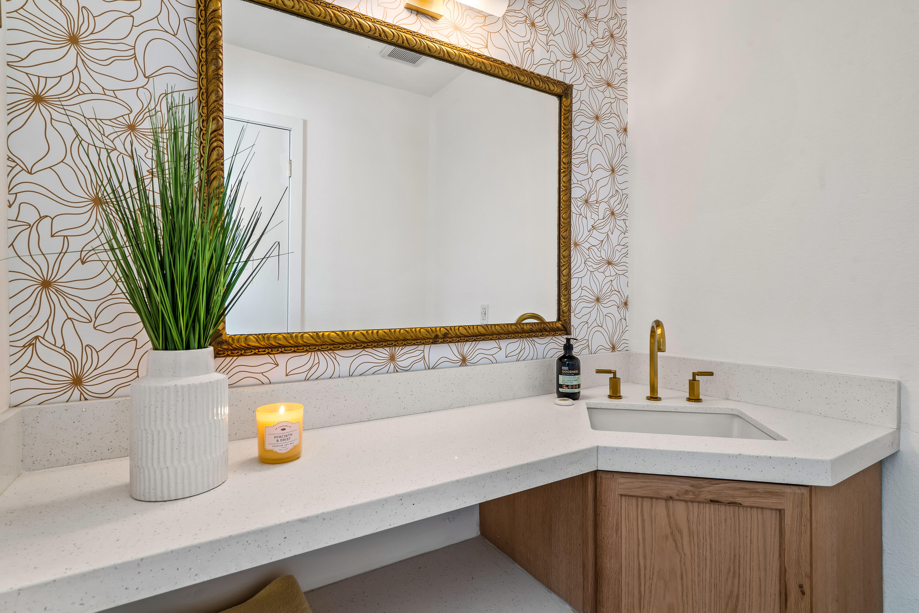 2487 S Gene Autry TRL Unit: C