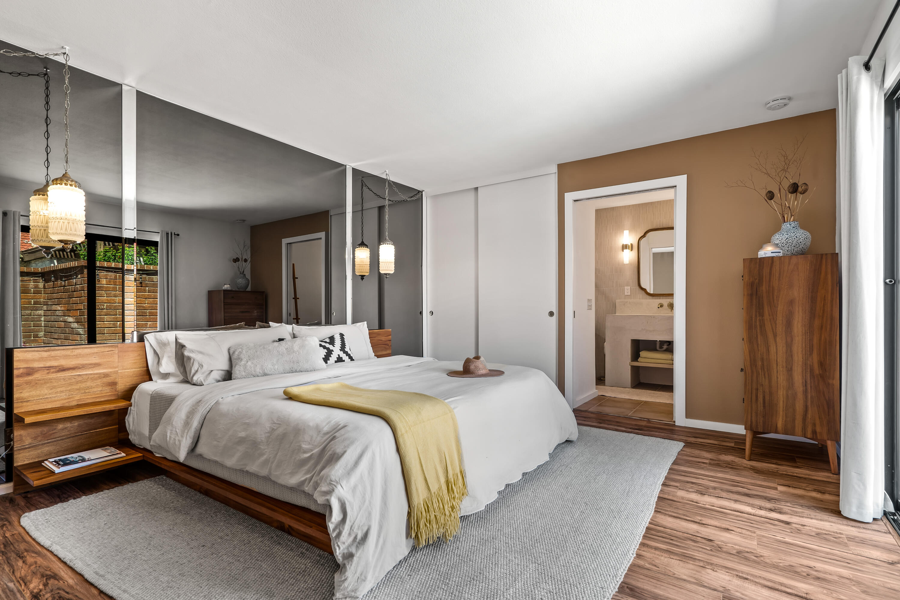 2487 S Gene Autry TRL Unit: C