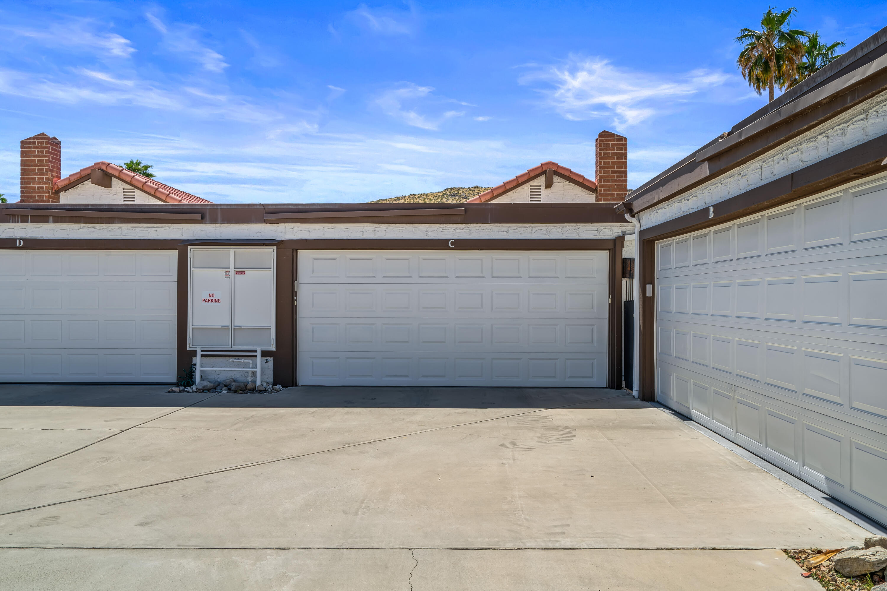 2487 S Gene Autry TRL Unit: C