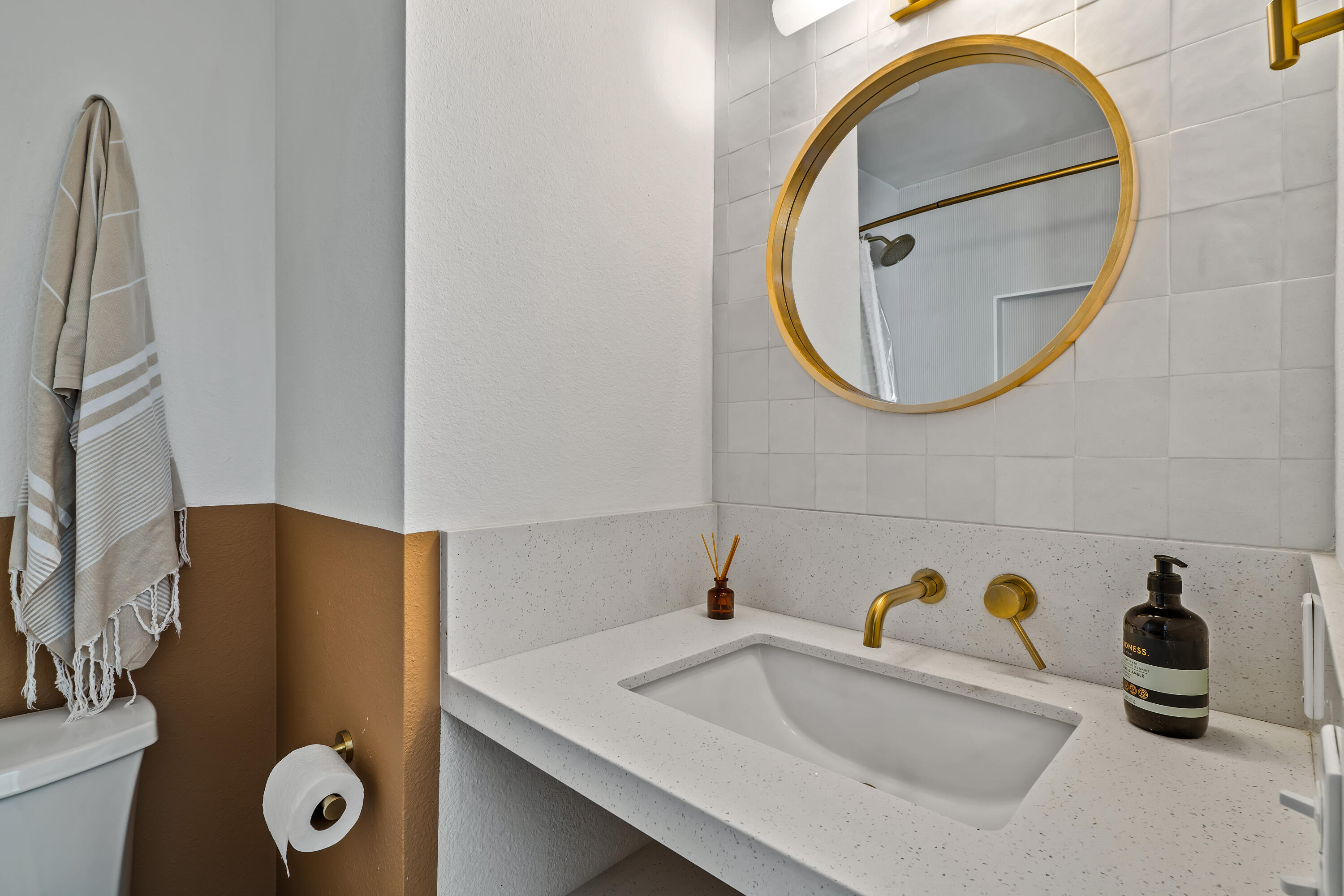 2487 S Gene Autry TRL Unit: C