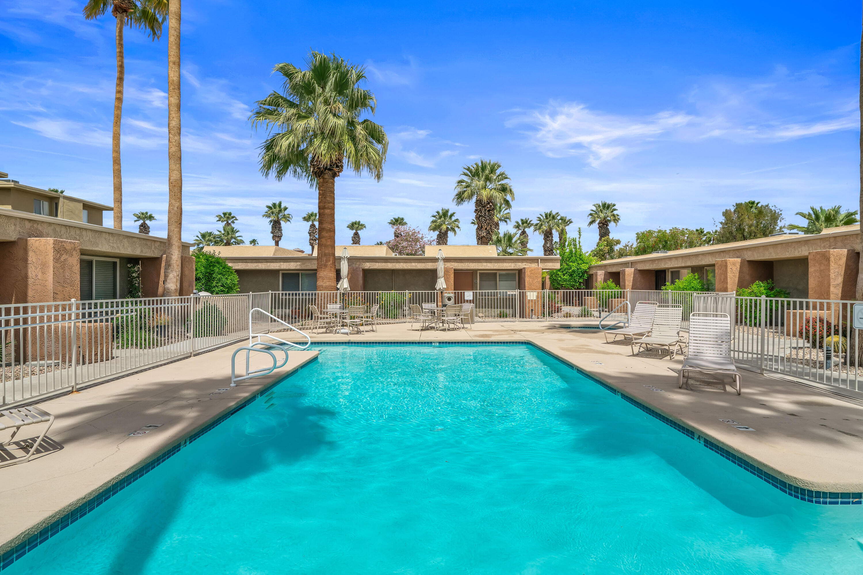 365 N Saturmino DR Unit: 15