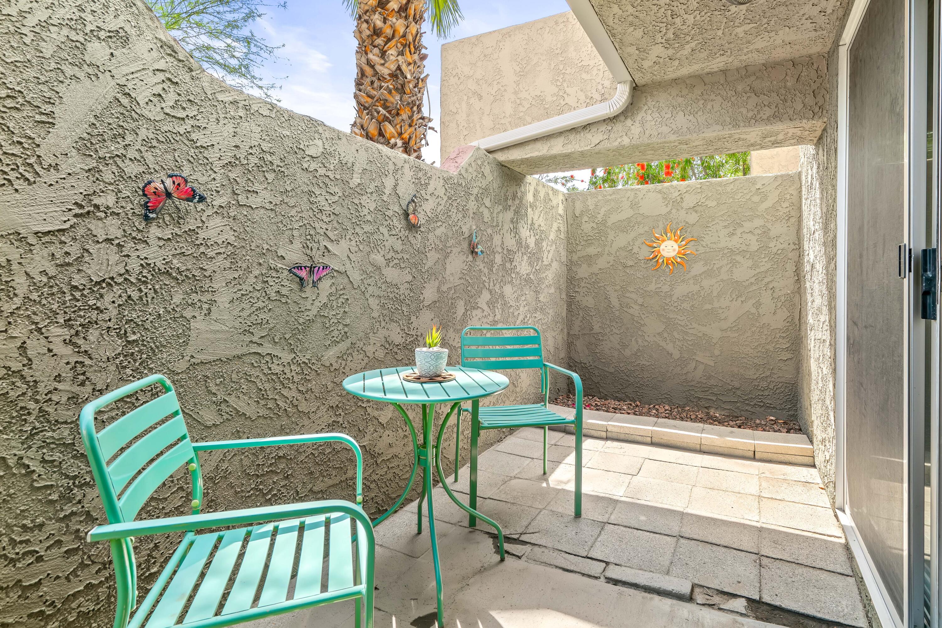 365 N Saturmino DR Unit: 15