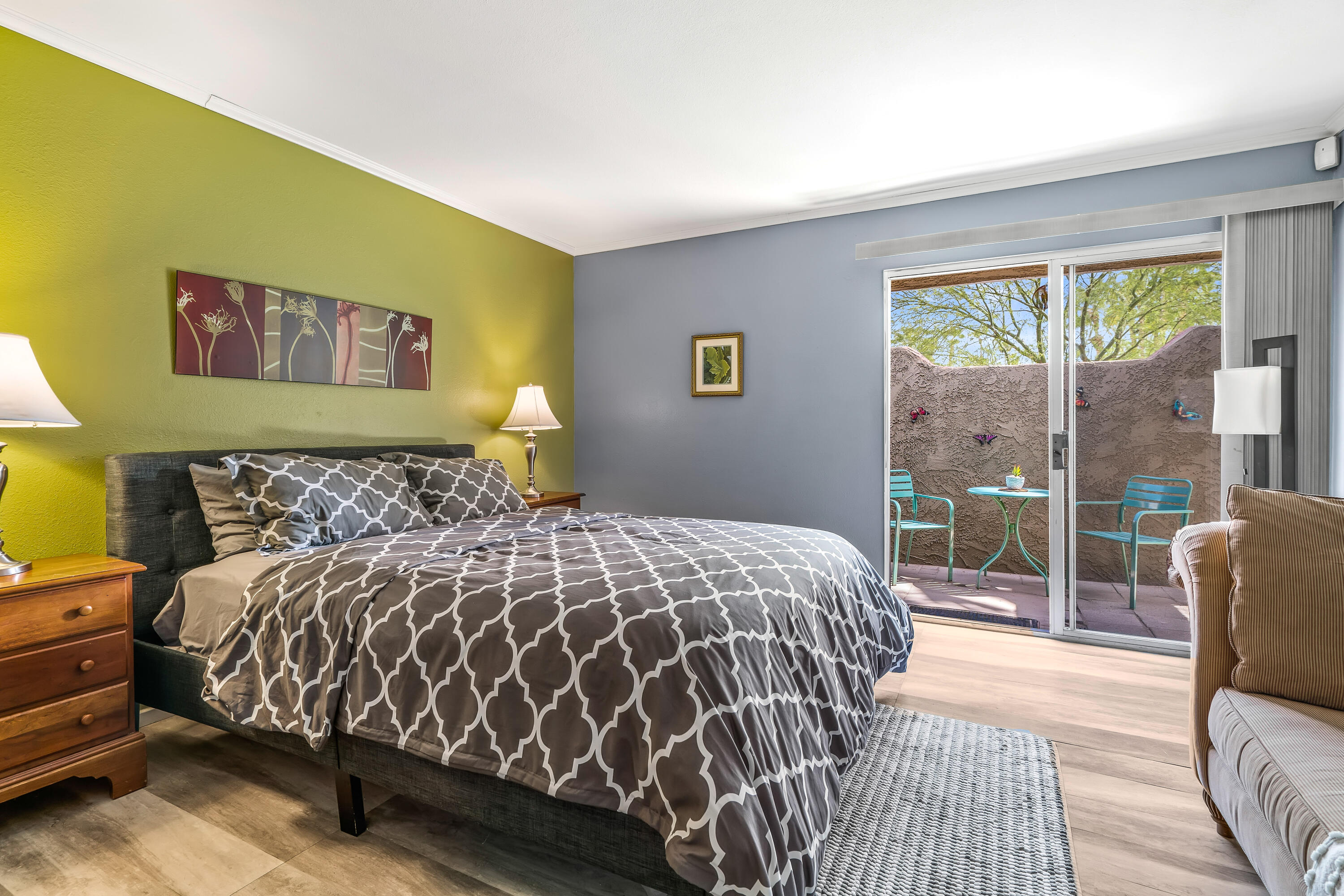 365 N Saturmino DR Unit: 15