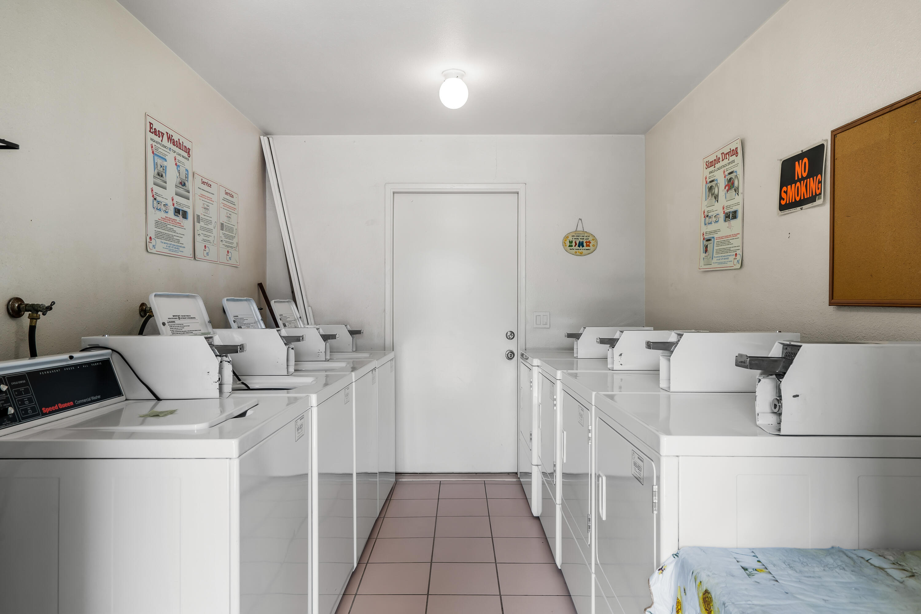 365 N Saturmino DR Unit: 15