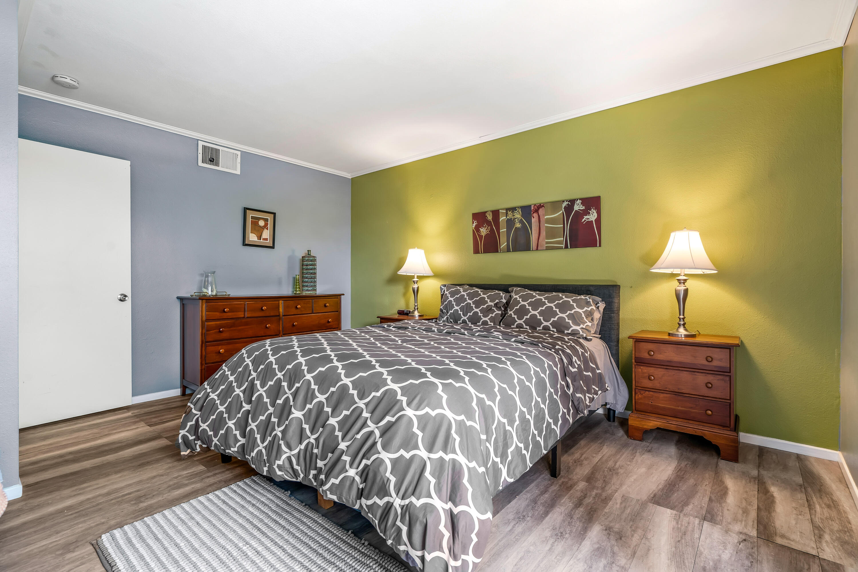 365 N Saturmino DR Unit: 15