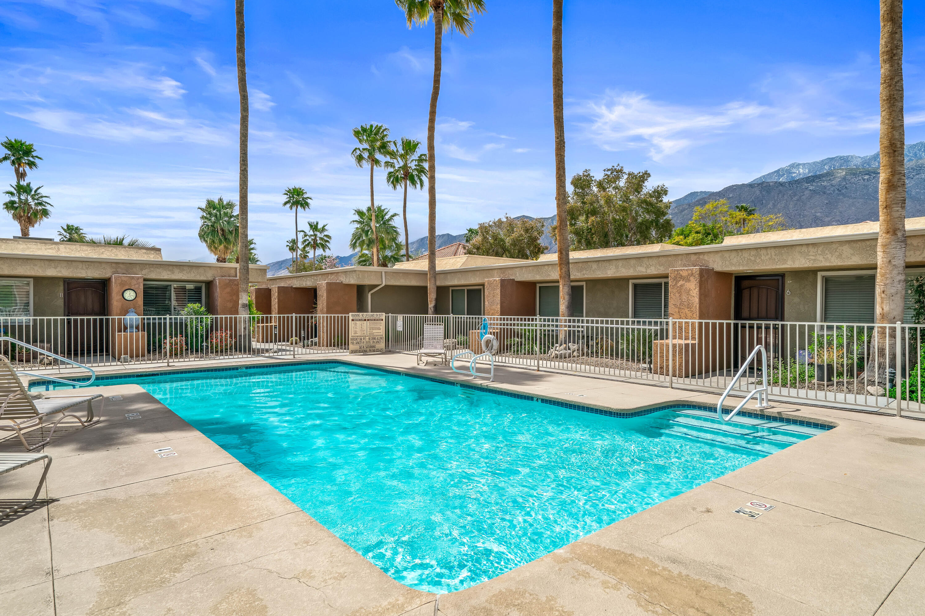 365 N Saturmino DR Unit: 15