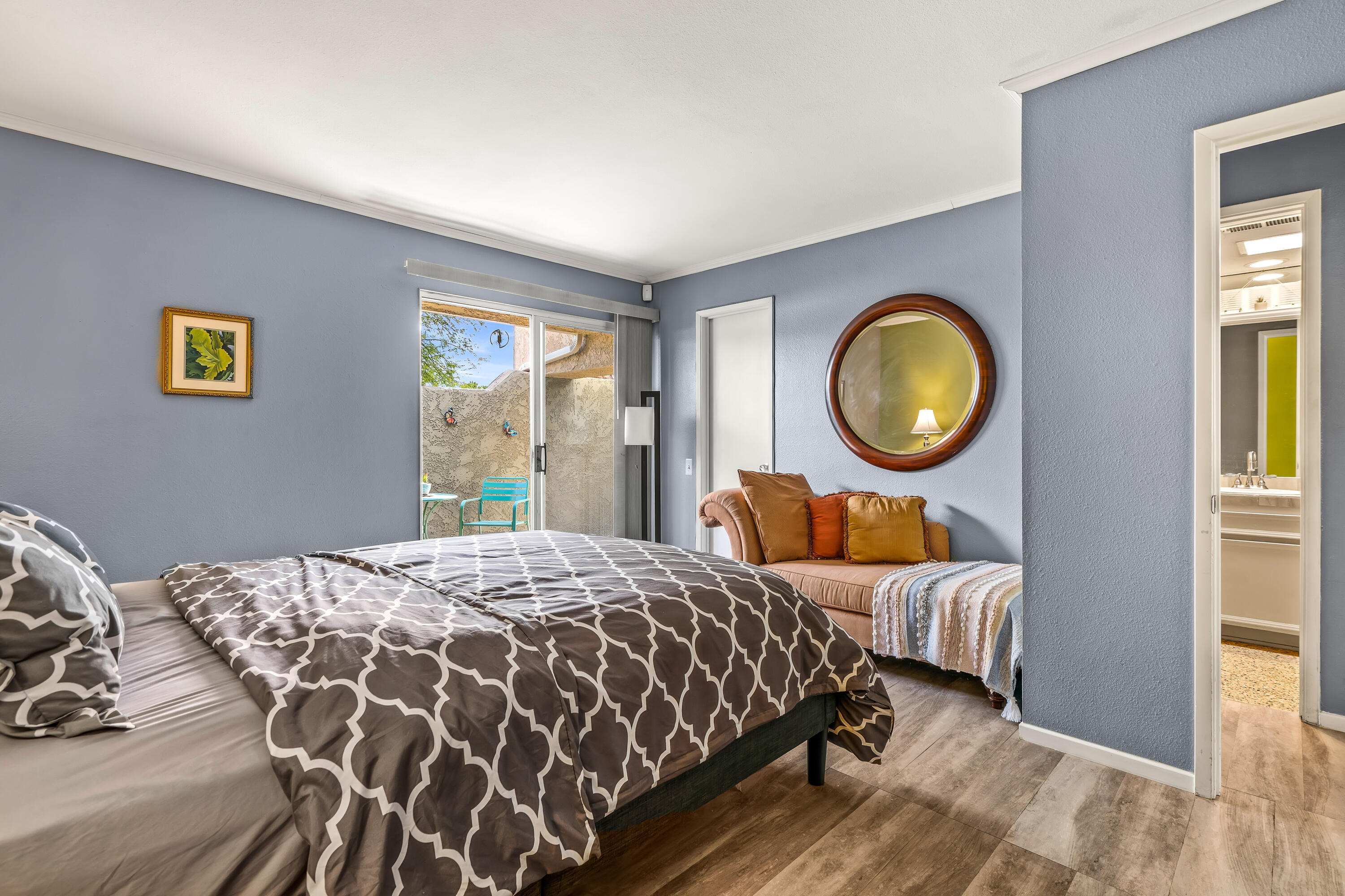 365 N Saturmino DR Unit: 15