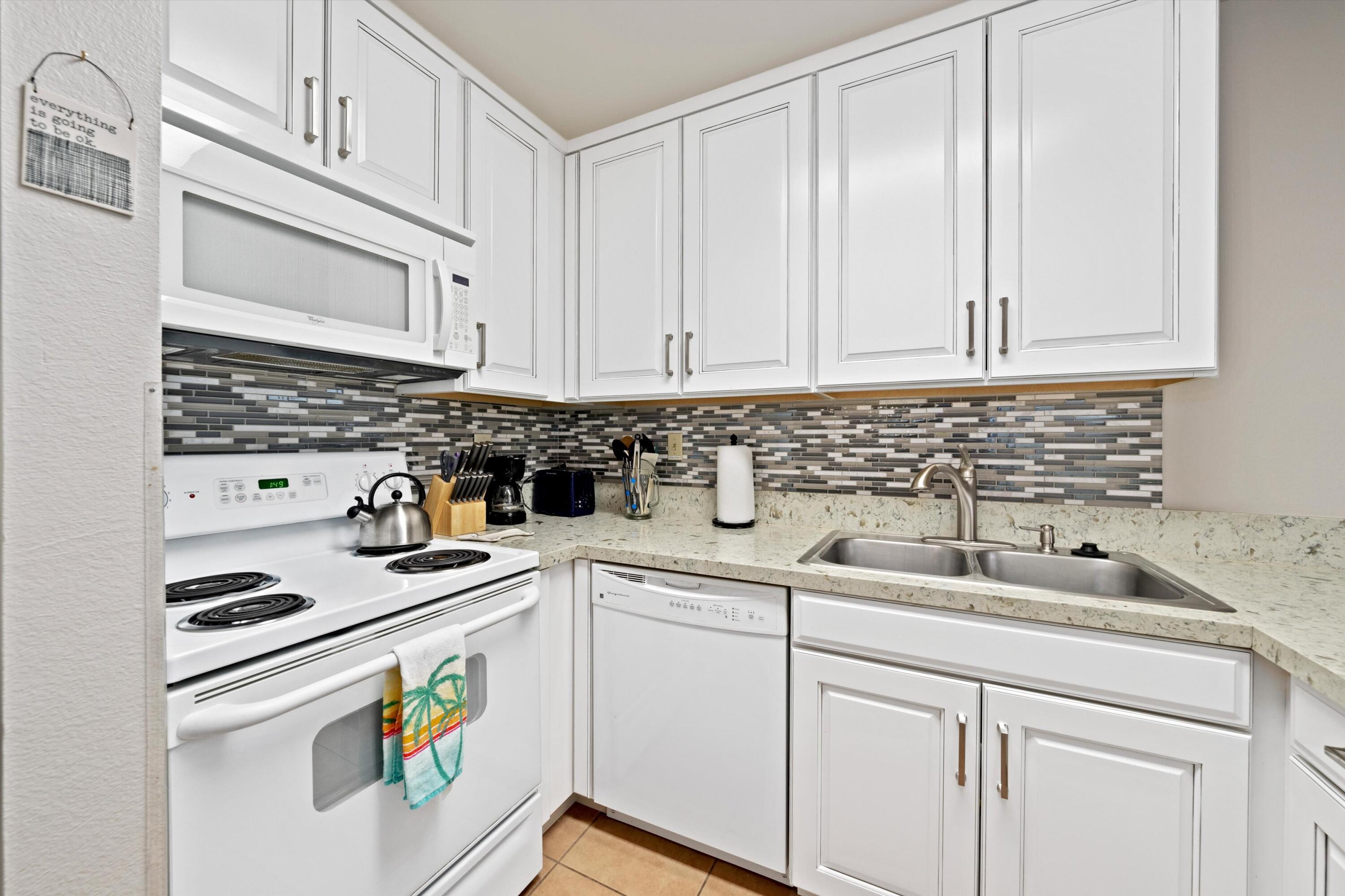 471 S Calle El Segundo Unit: C14