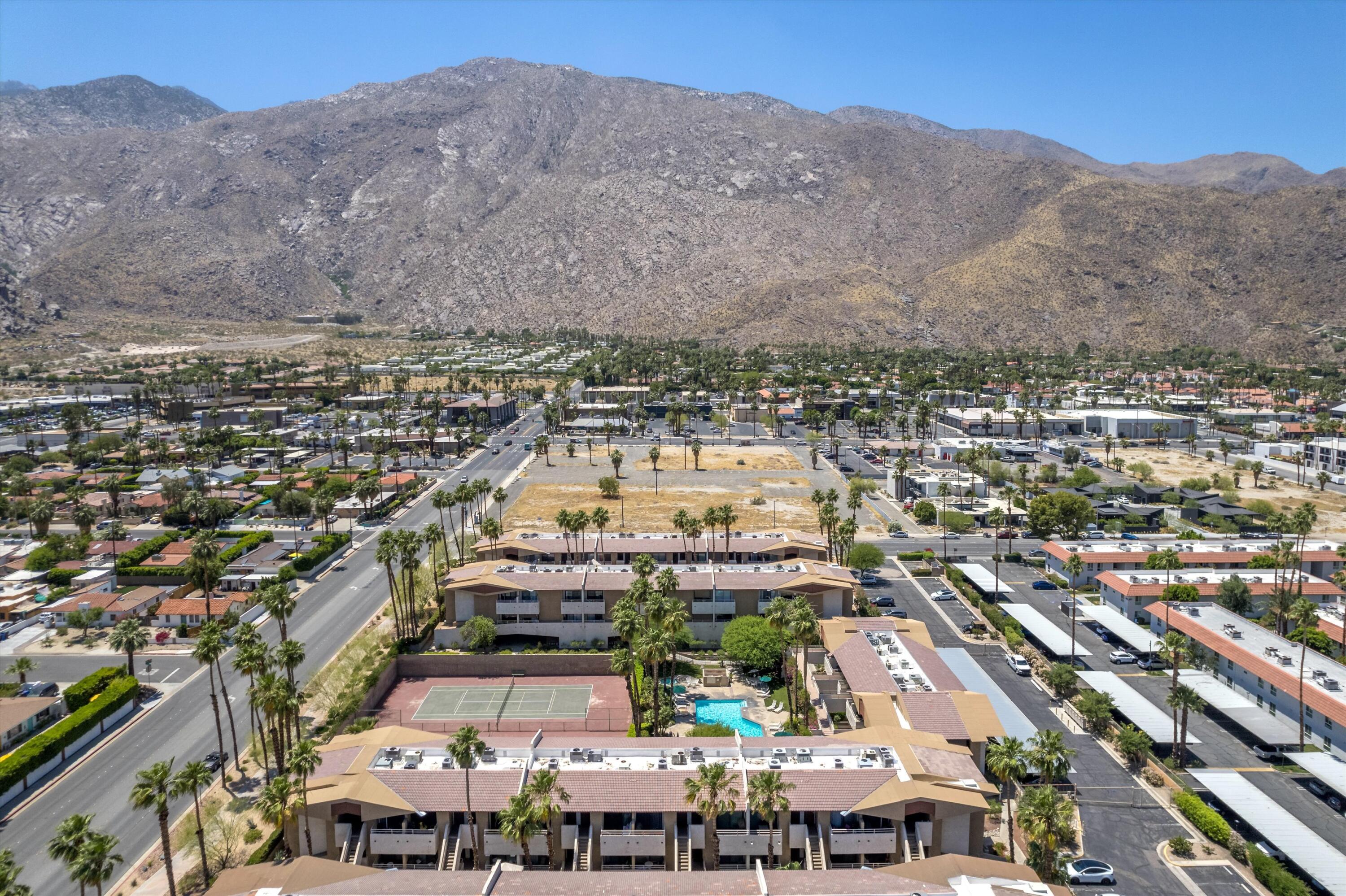 471 S Calle El Segundo Unit: C14