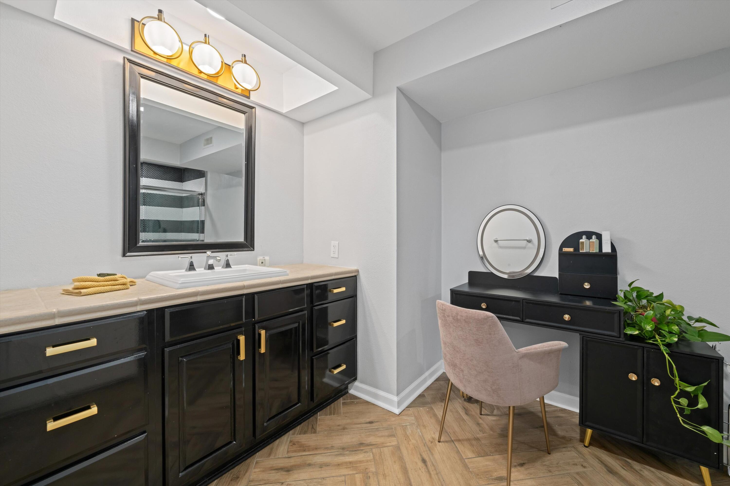 1150 E Palm Canyon DR Unit: 28