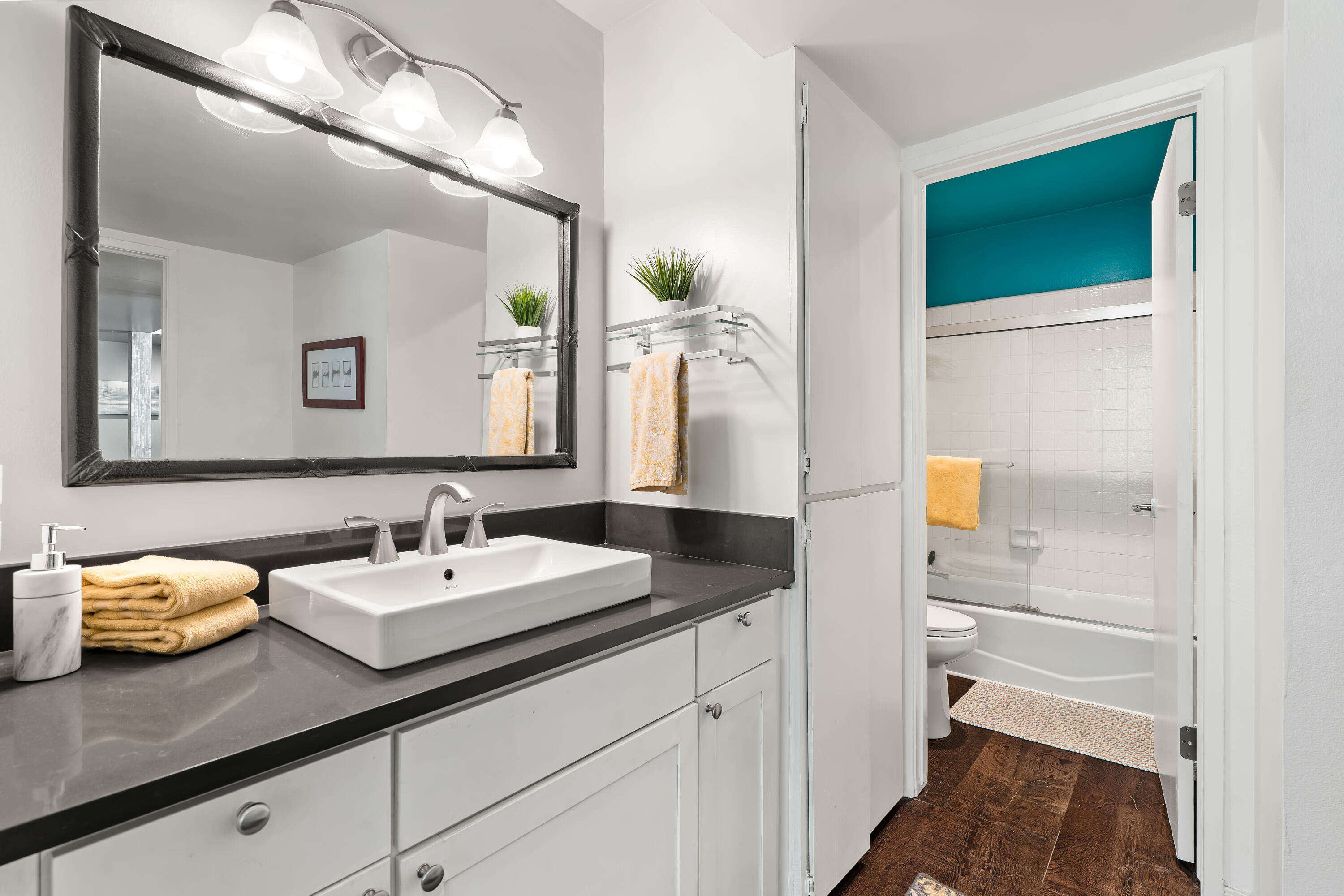 1407 N Sunrise WAY Unit: 23