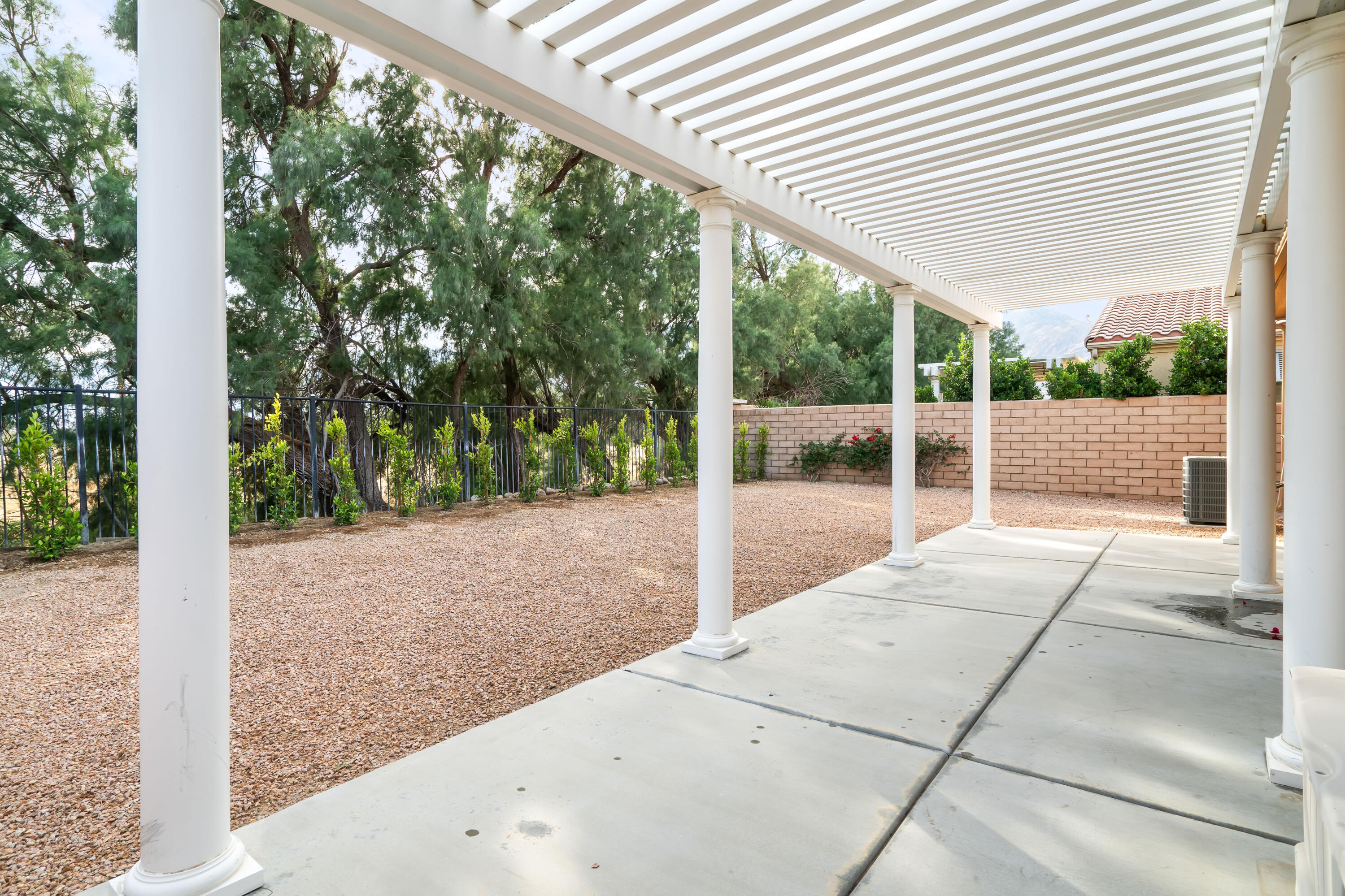 2651 Desert Breeze WAY