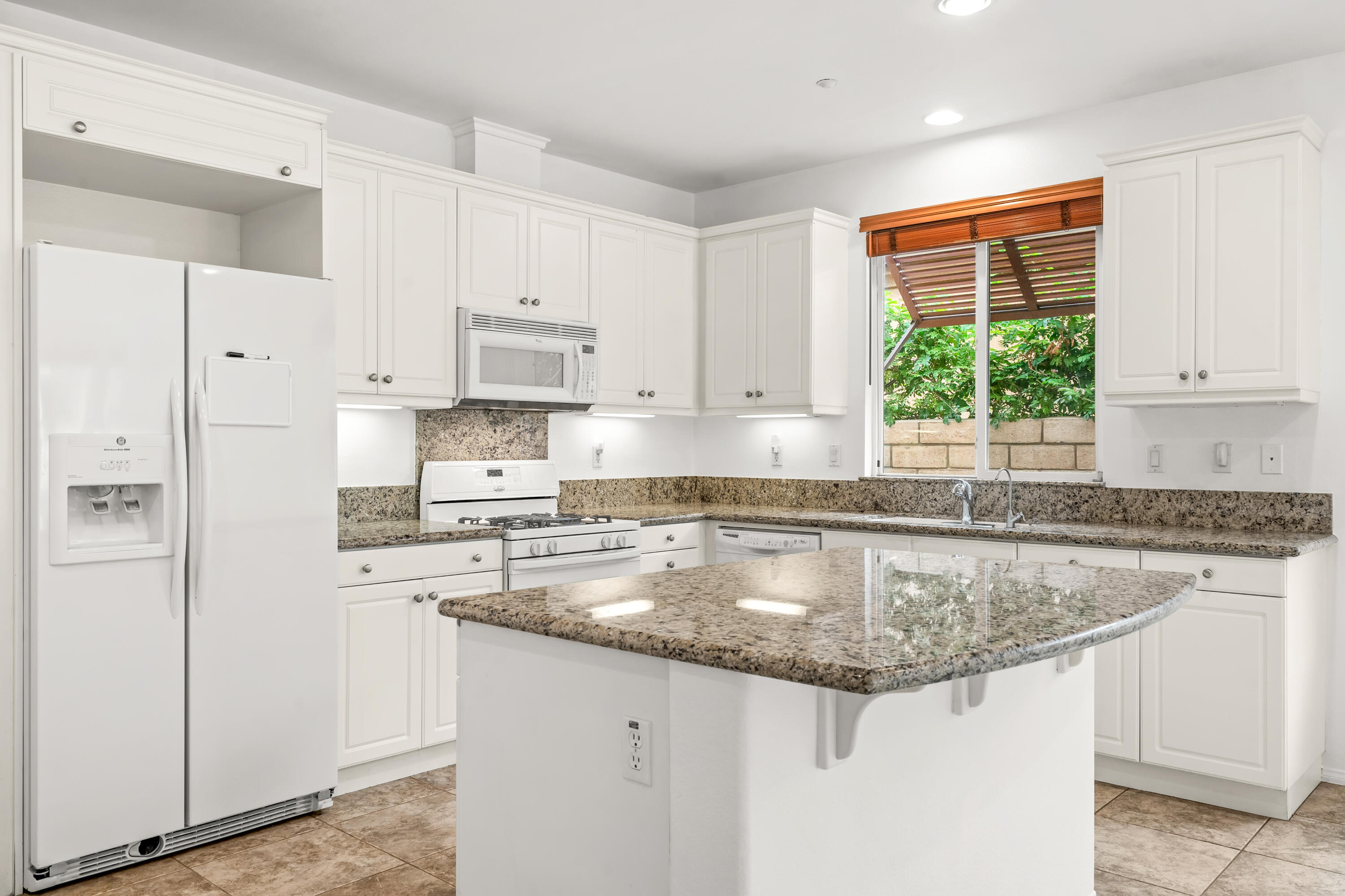 2651 Desert Breeze WAY