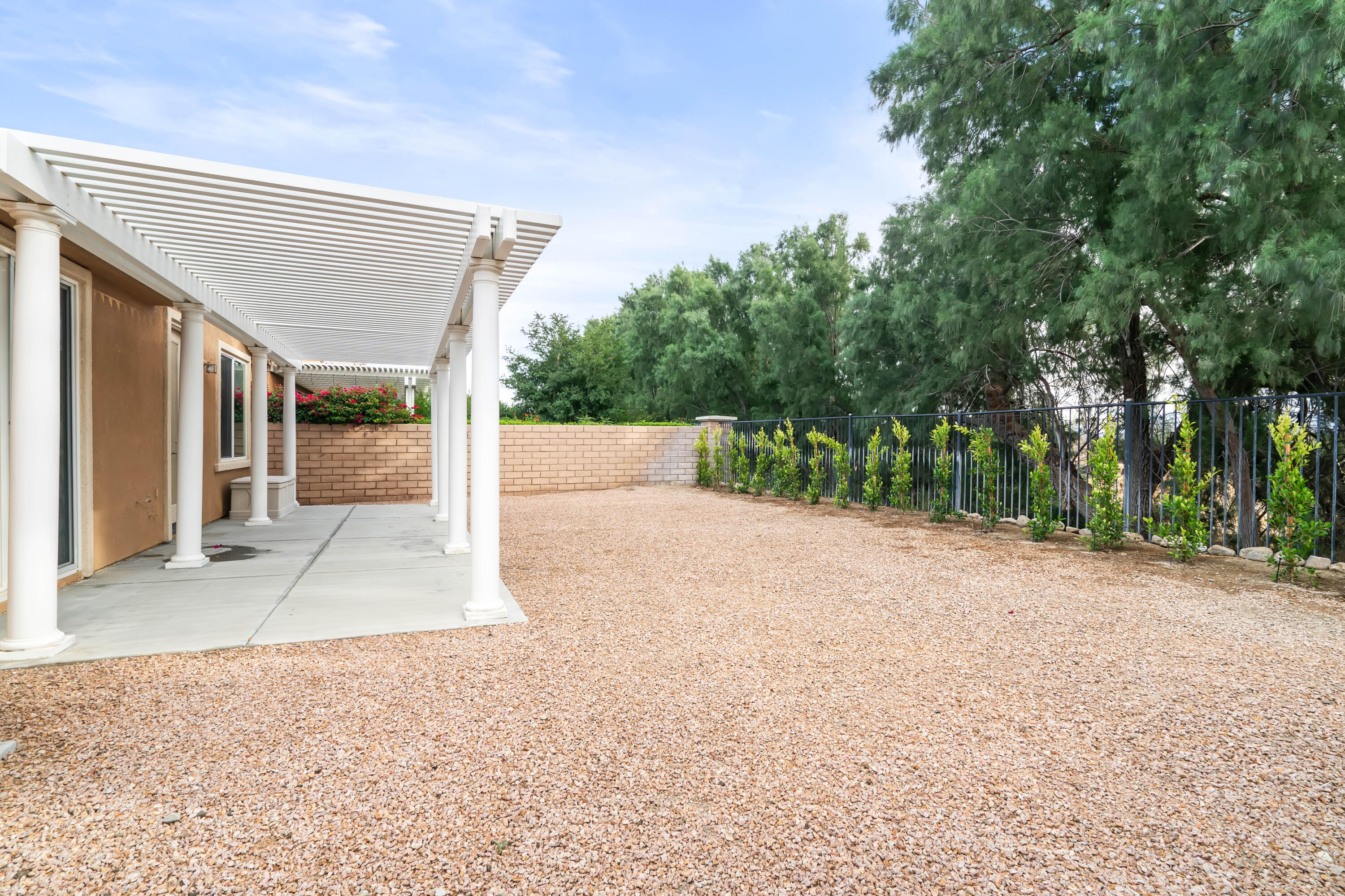 2651 Desert Breeze WAY