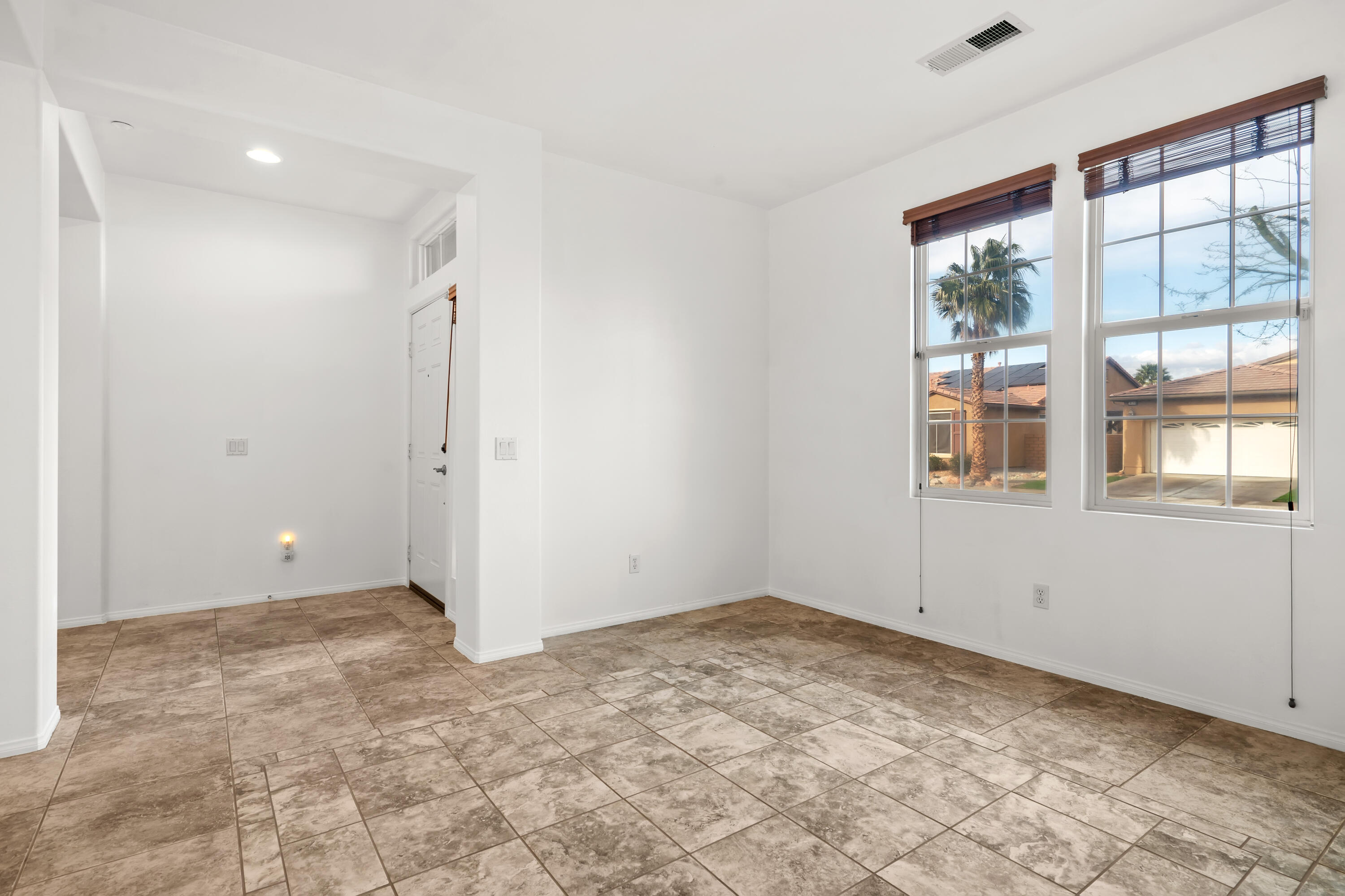 2651 Desert Breeze WAY