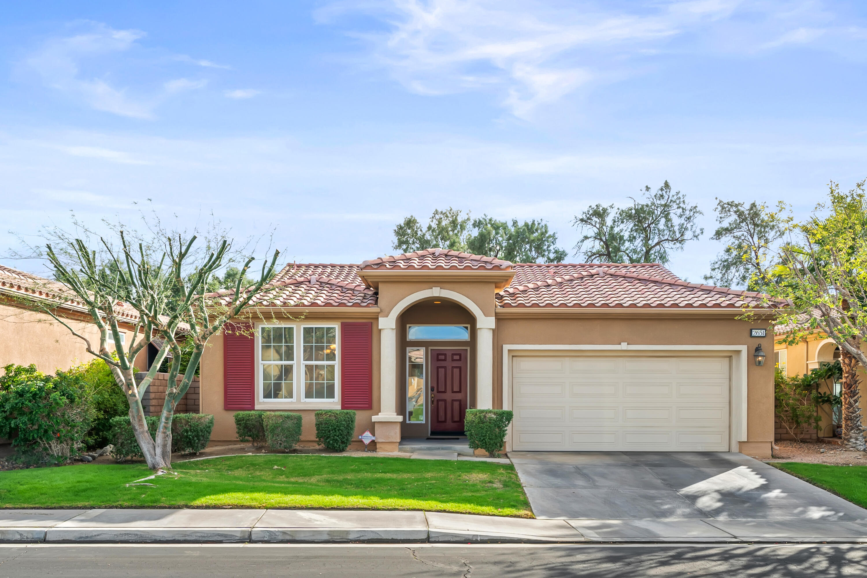 2651 Desert Breeze WAY