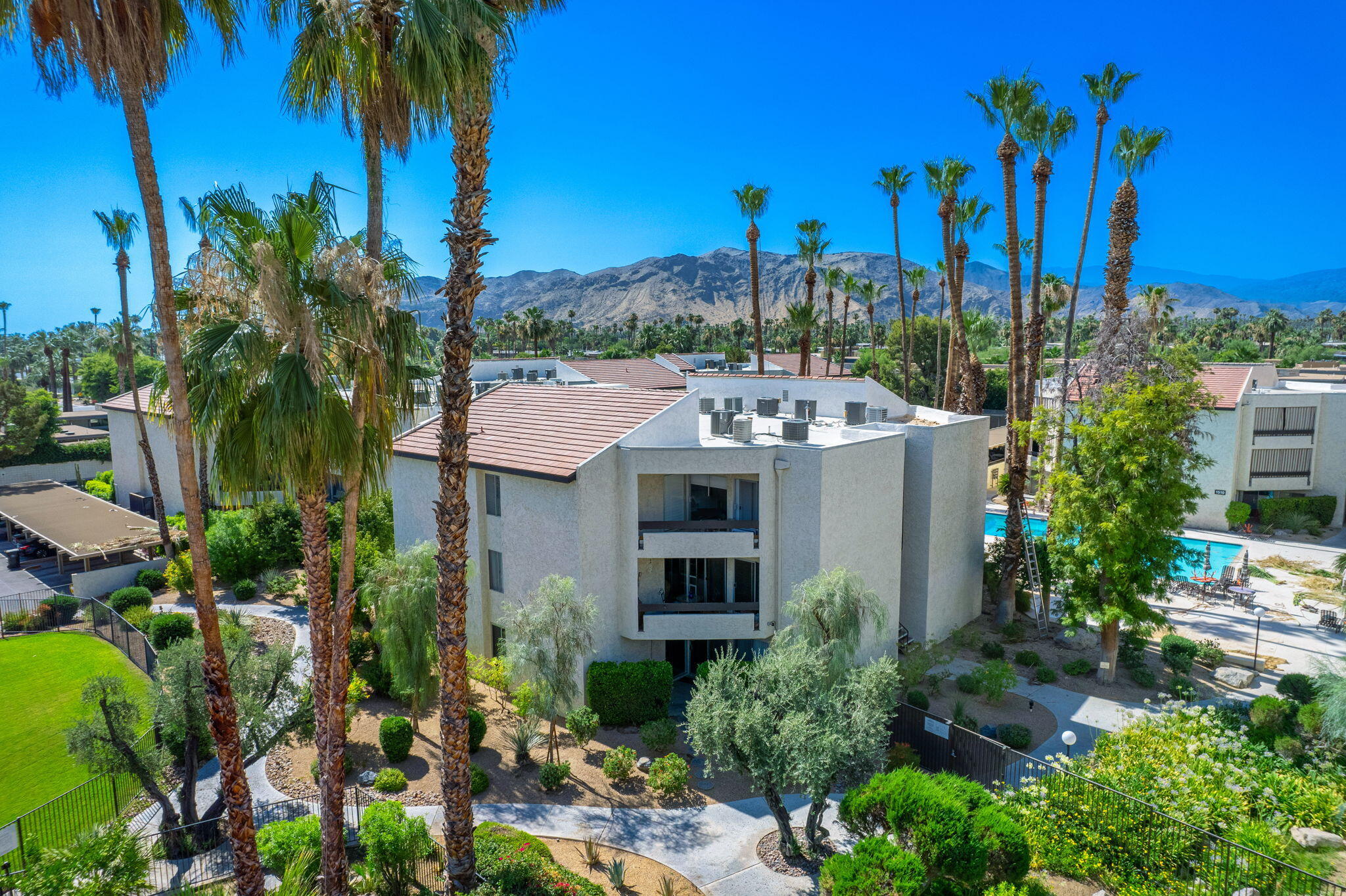 1552 S Camino Real Unit: 133