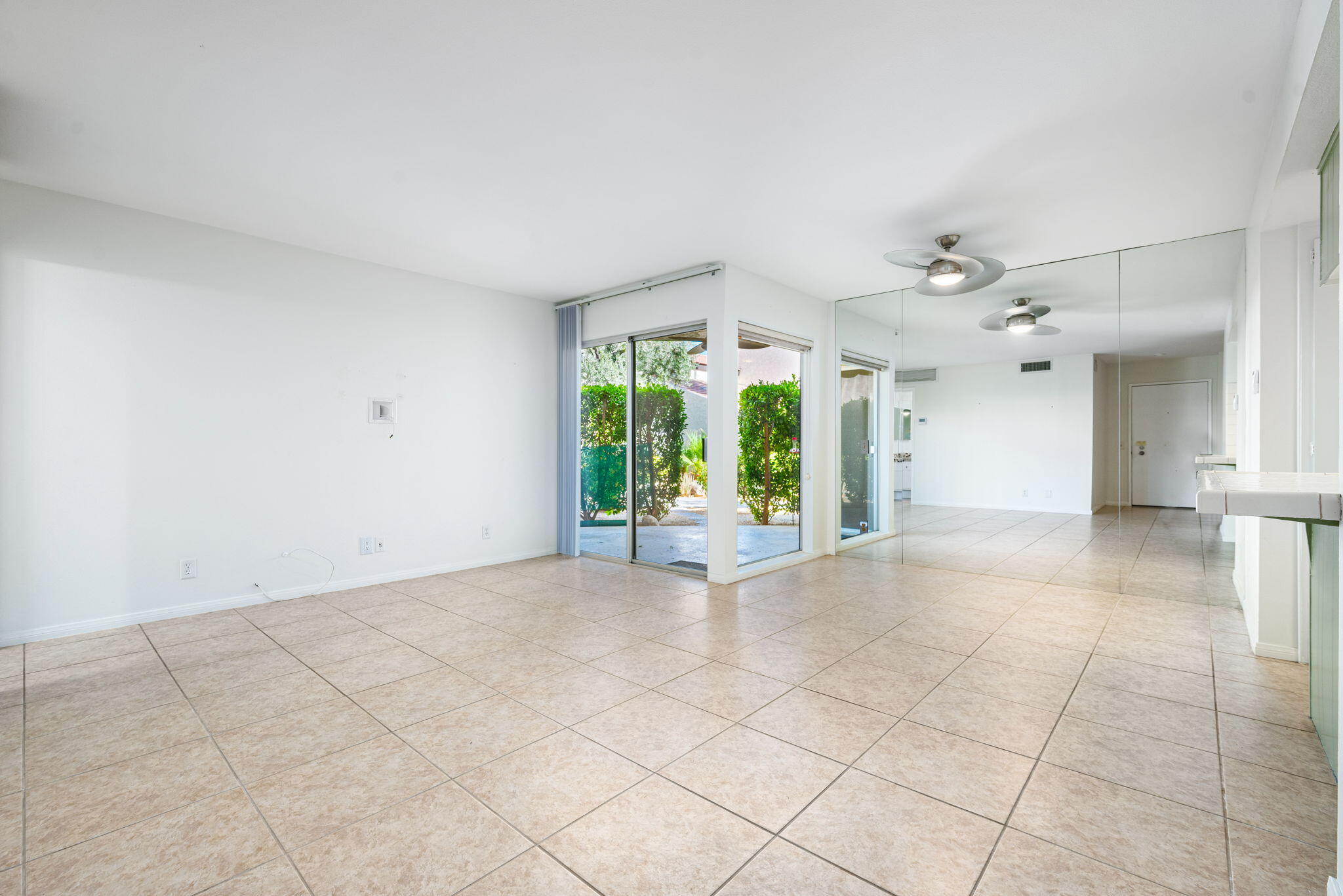 1552 S Camino Real Unit: 133