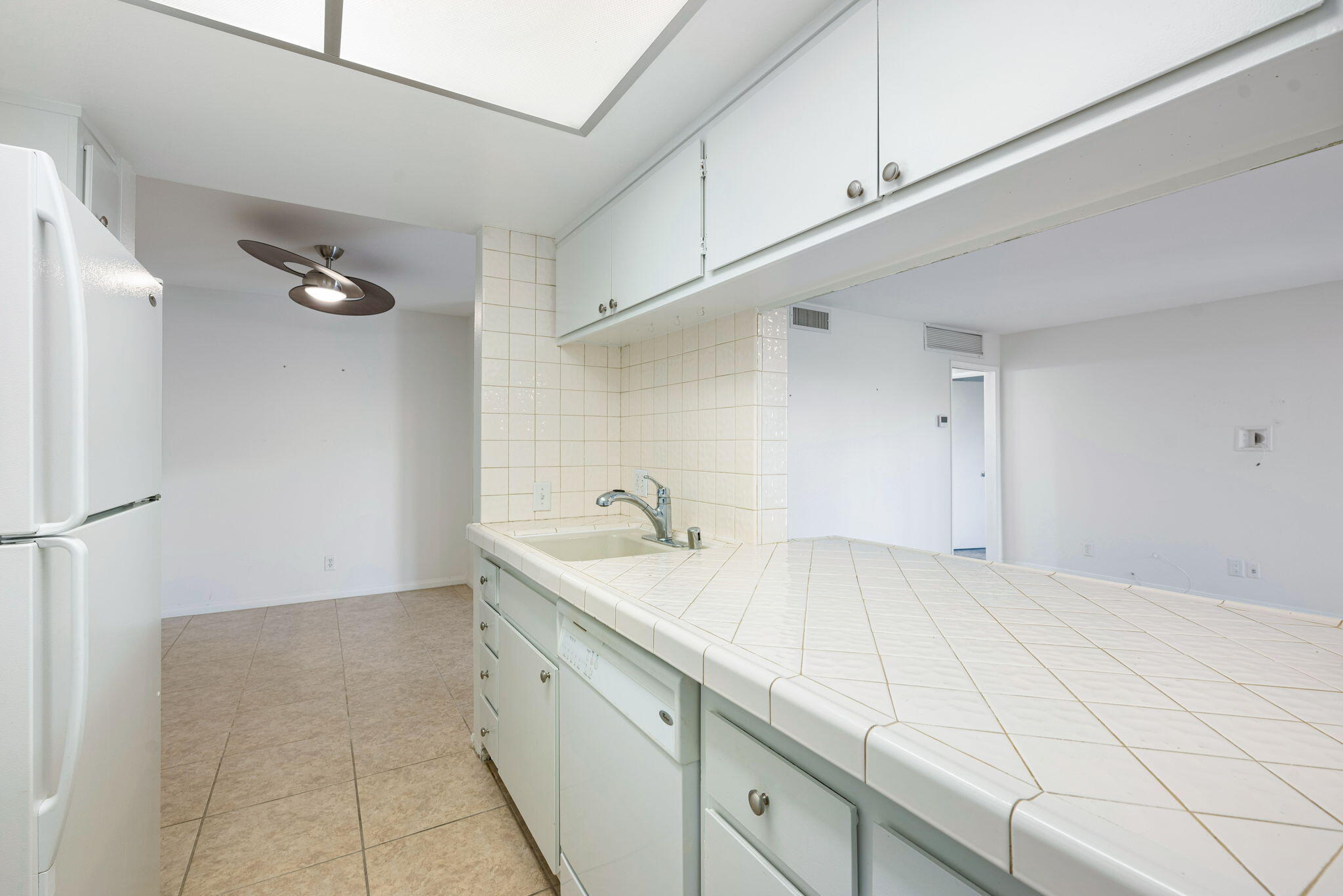 1552 S Camino Real Unit: 133