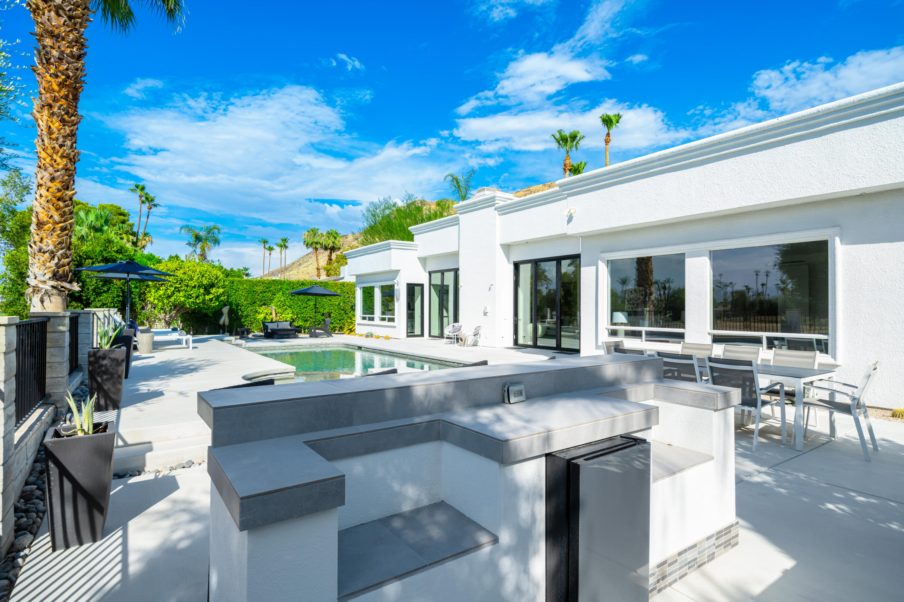 1488 Murray Canyon DR