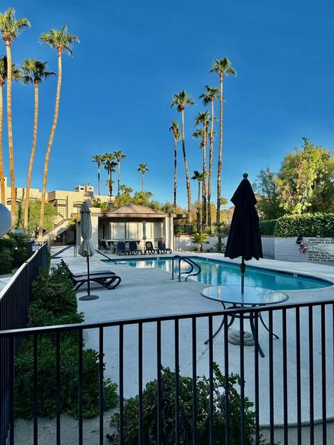 2601 S Broadmoor DR Unit: 7