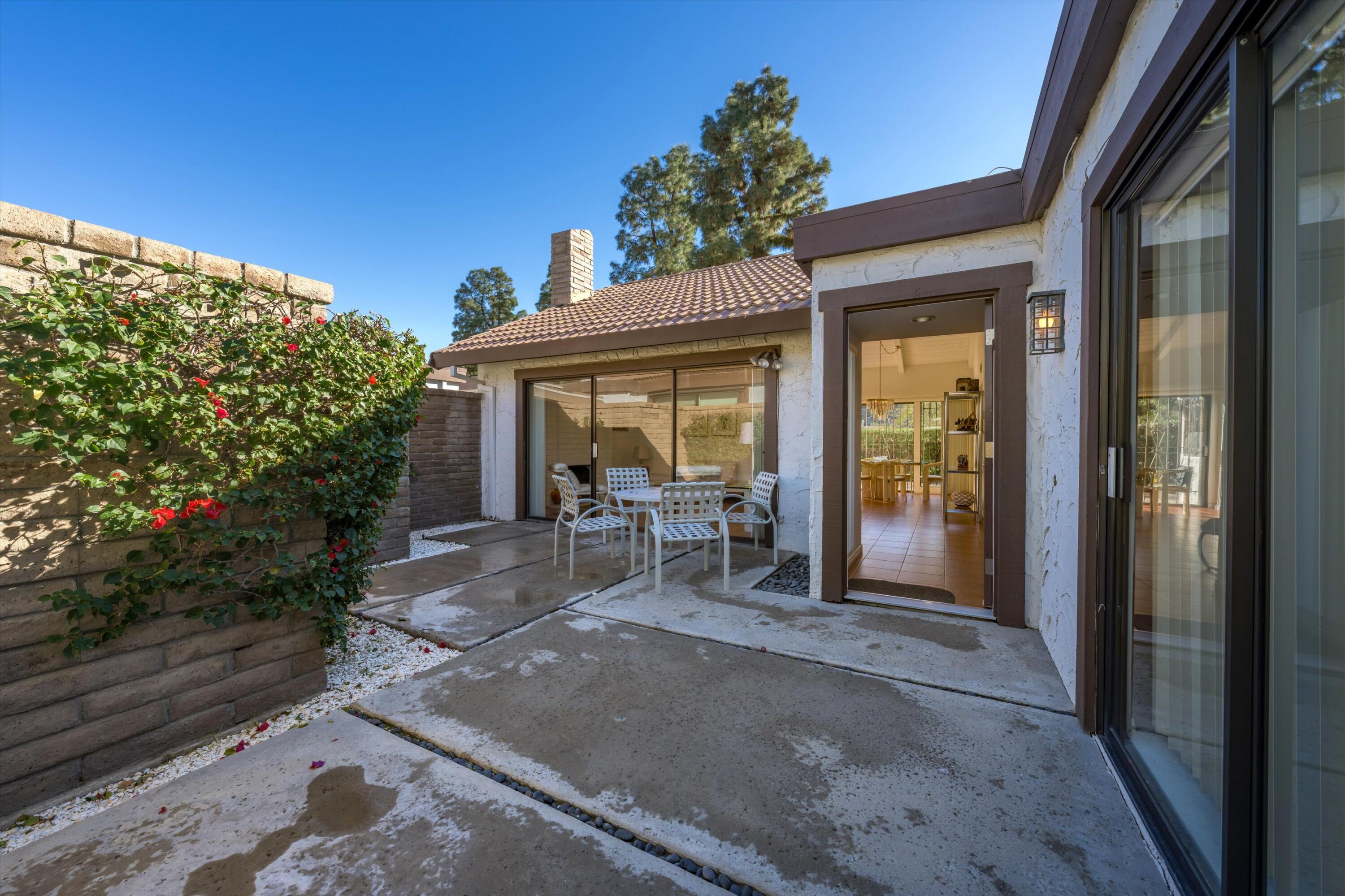 2542 E Miramonte CIR Unit: C