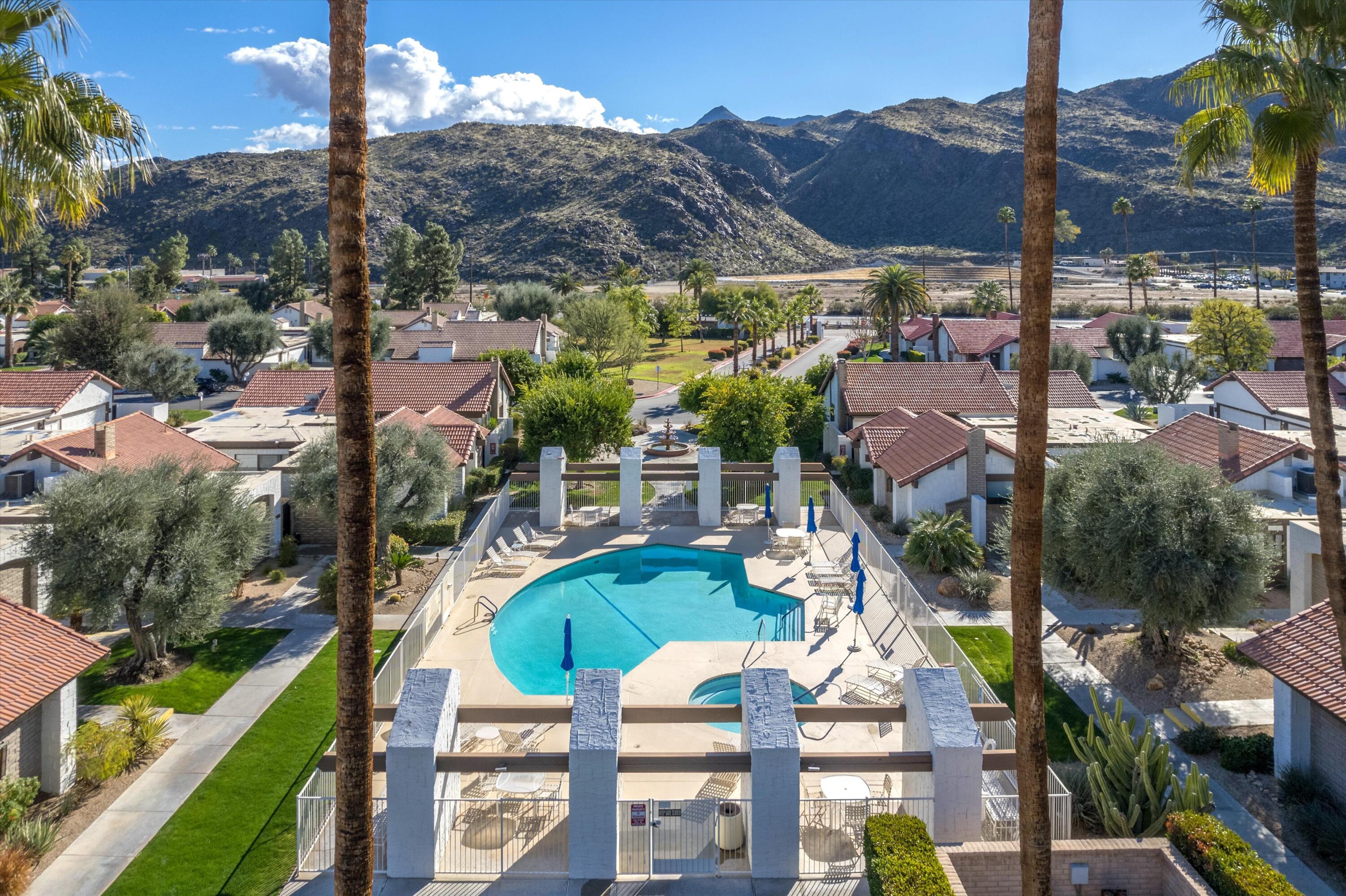 2542 E Miramonte CIR Unit: C