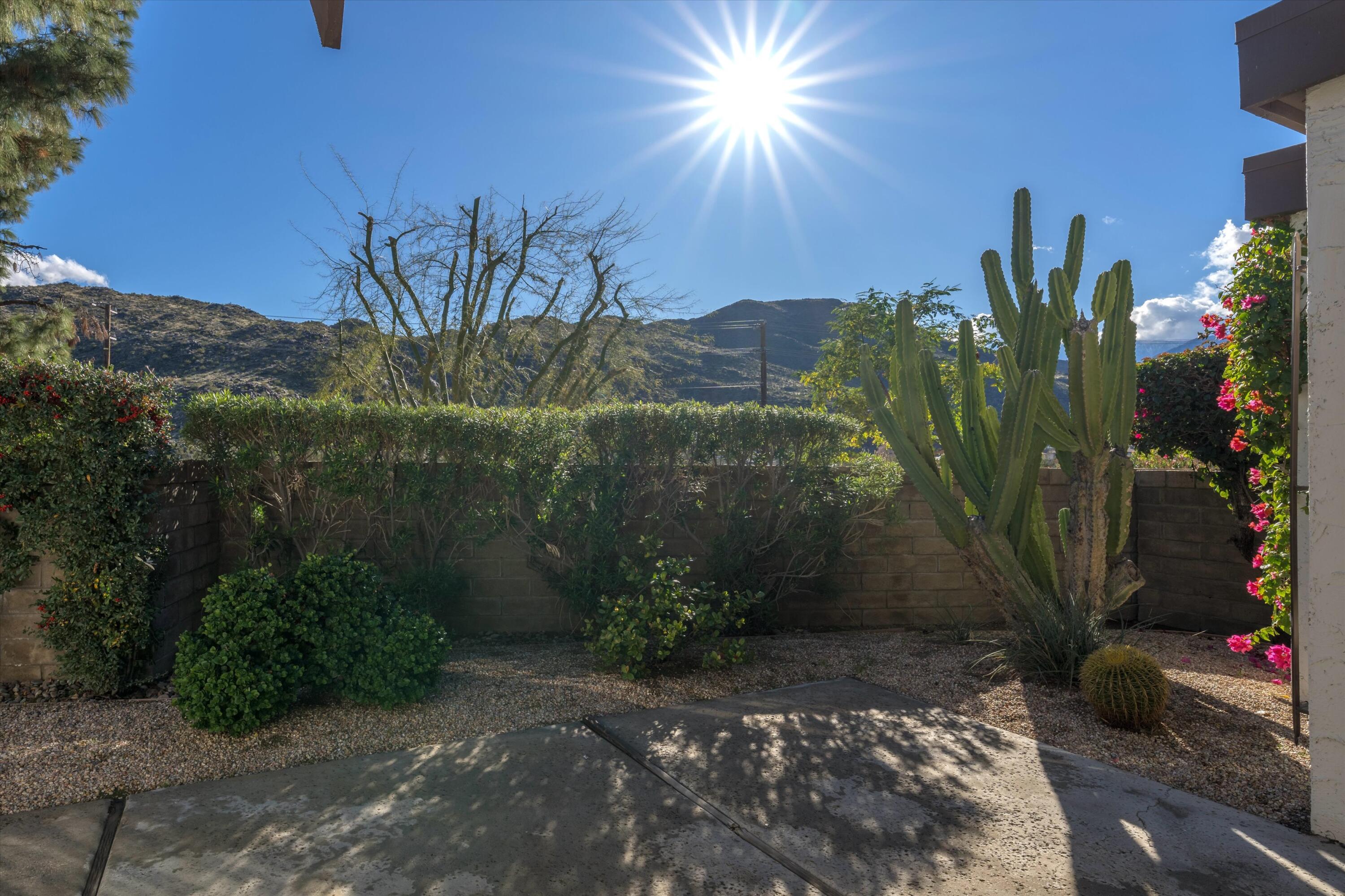 2542 E Miramonte CIR Unit: C