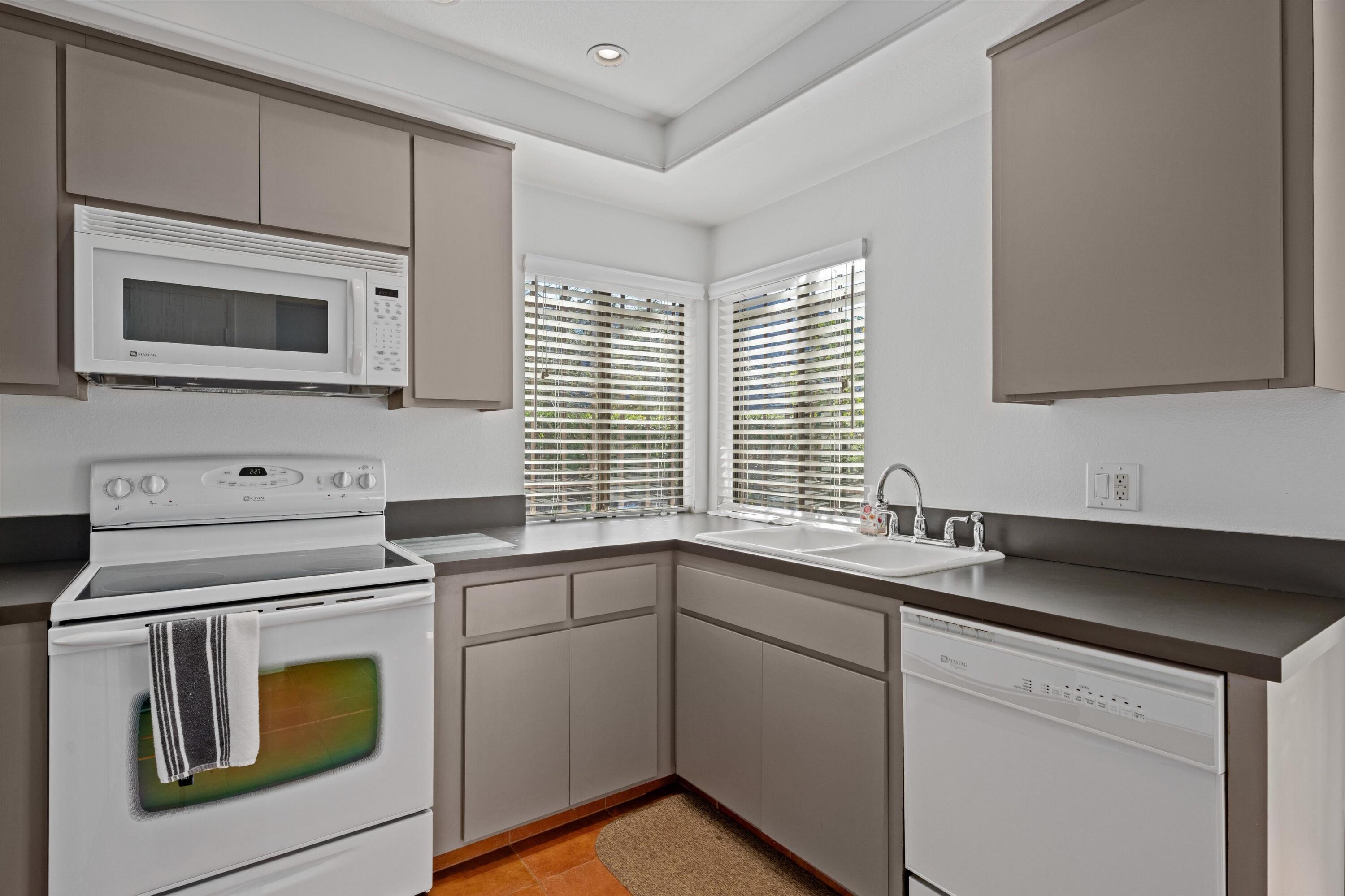 2542 E Miramonte CIR Unit: C