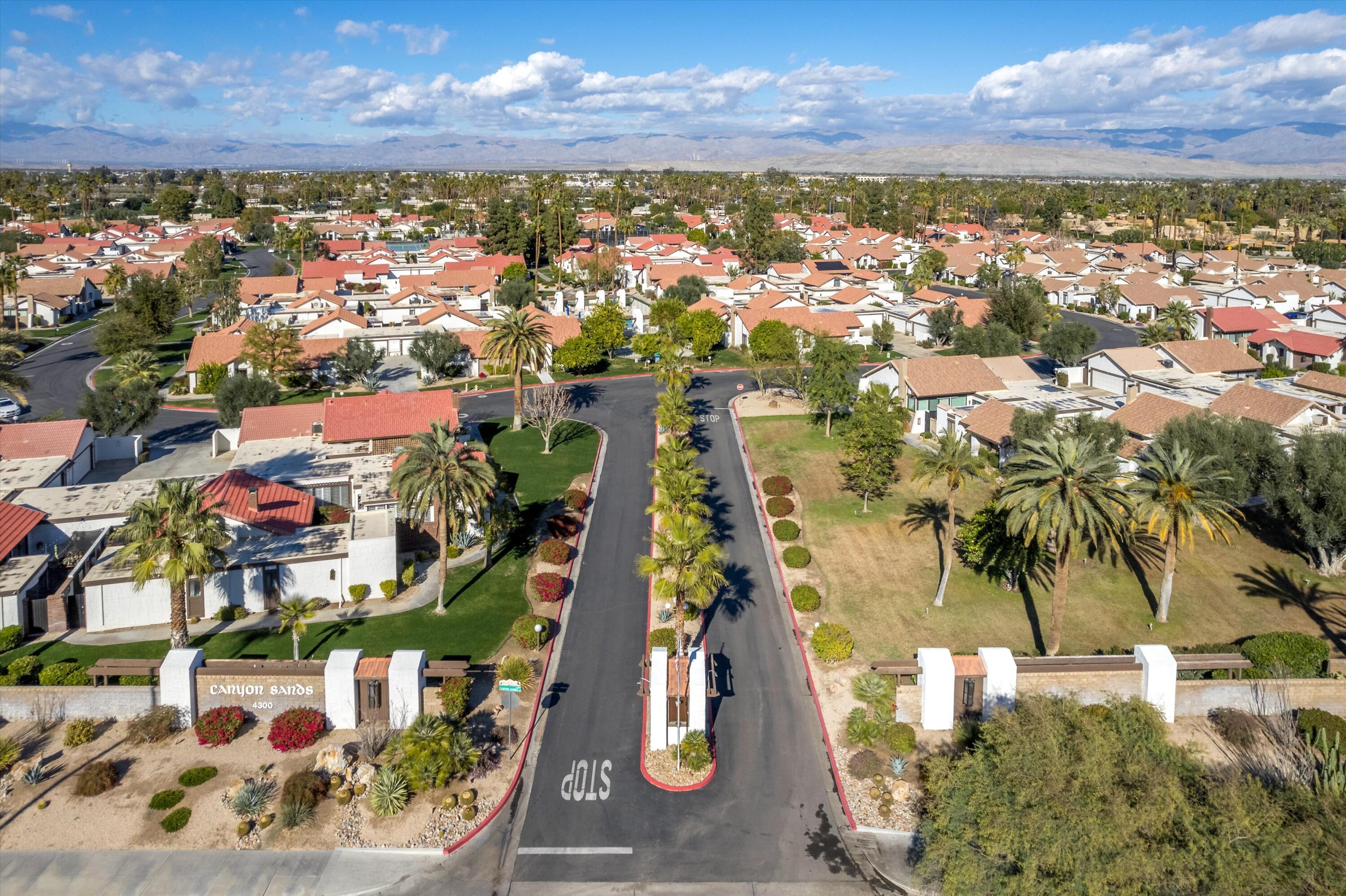 2542 E Miramonte CIR Unit: C