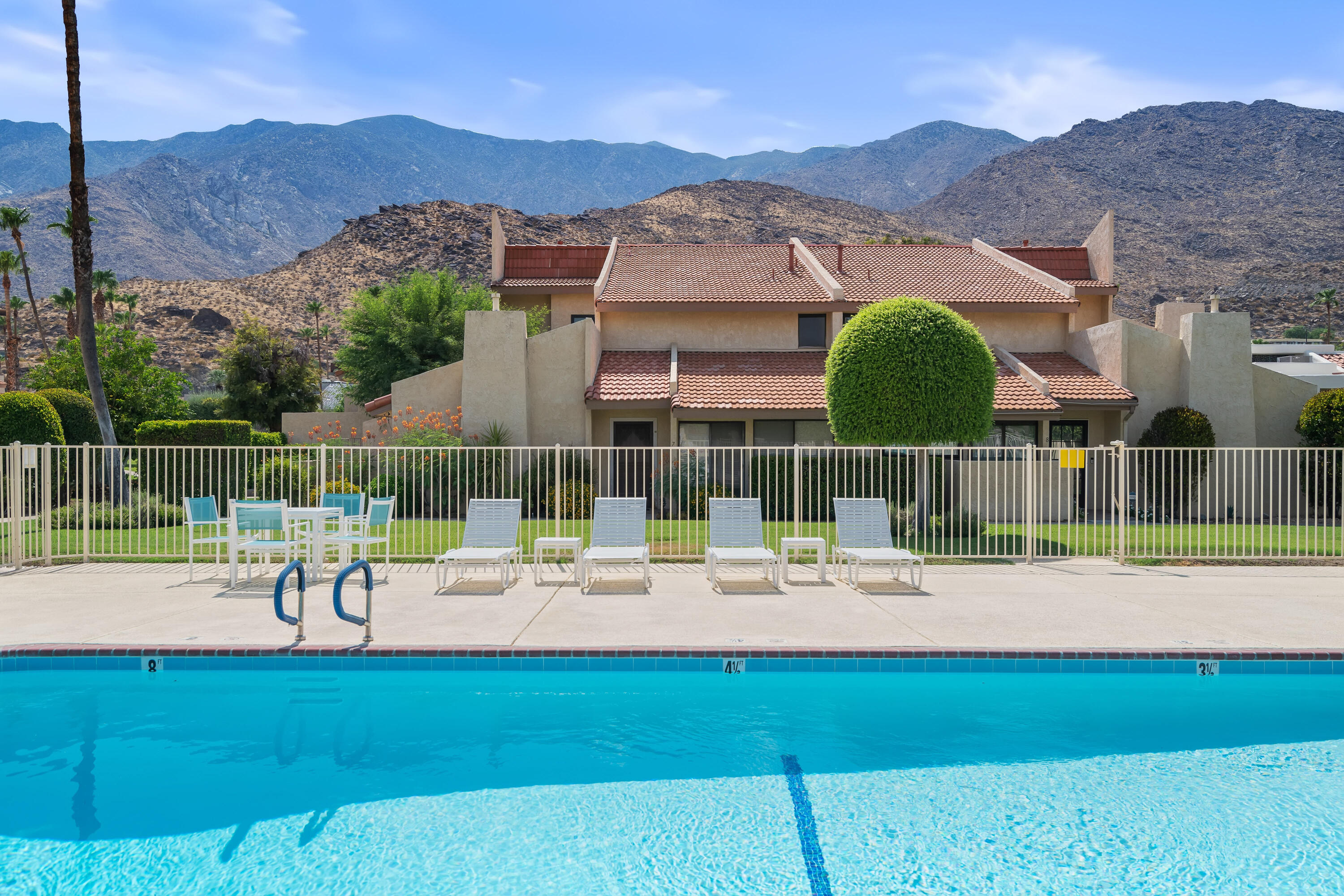 2600 S Palm Canyon DR Unit: 40
