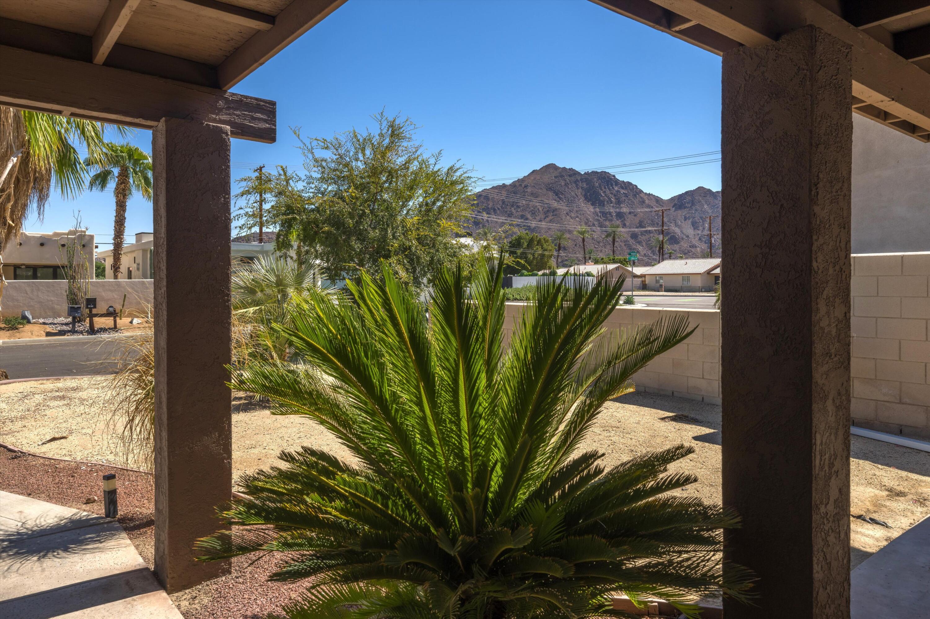 51675 Avenida Navarro