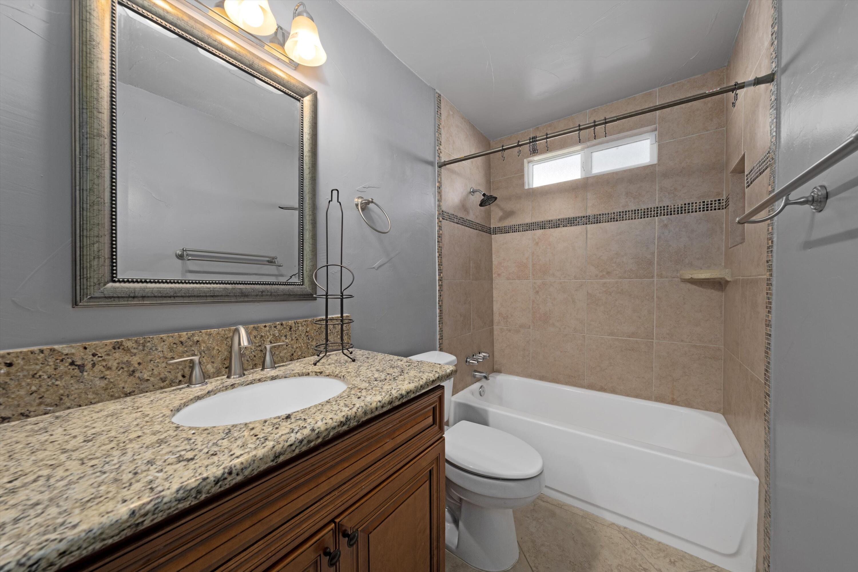 51675 Avenida Navarro