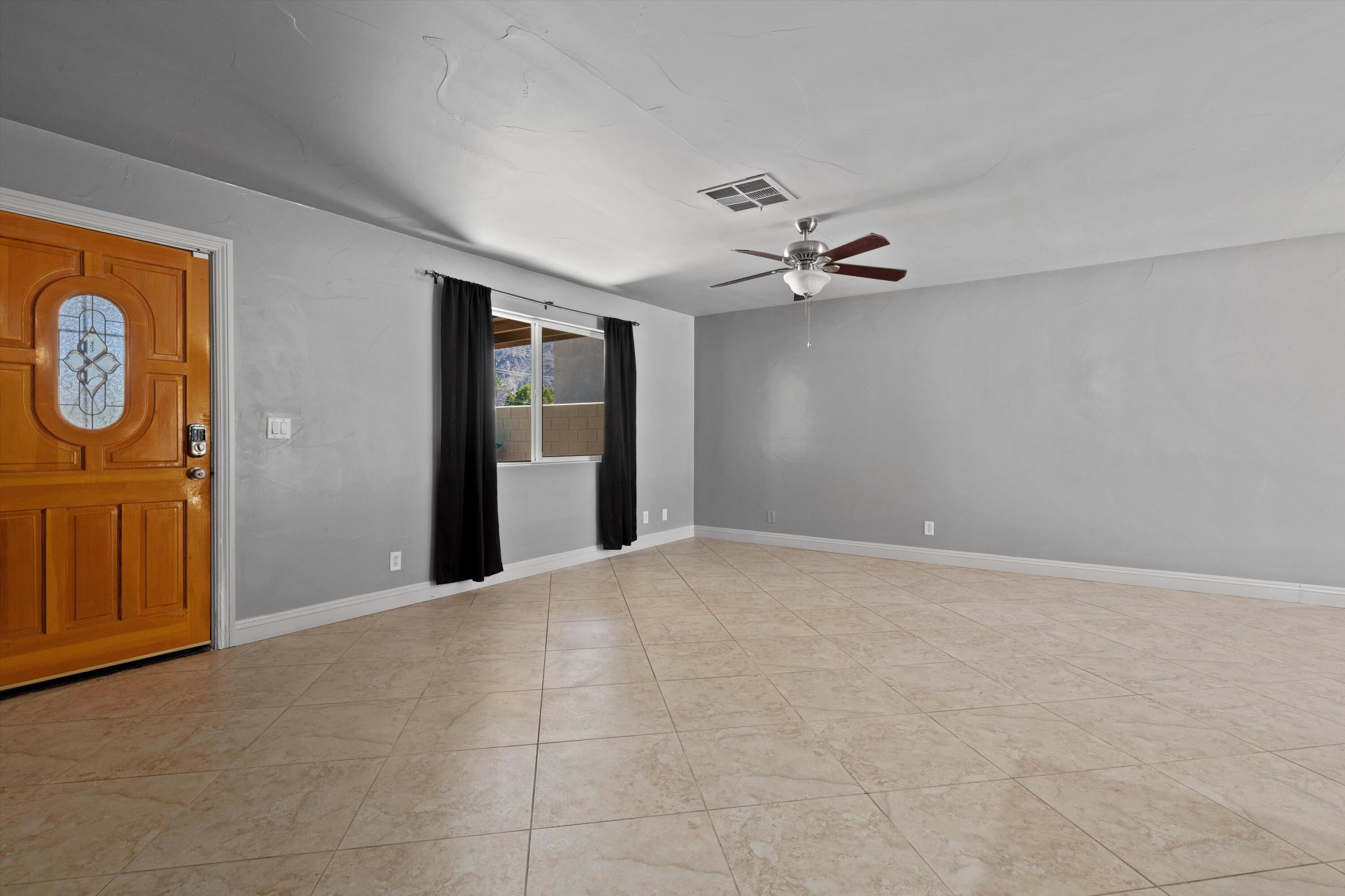 51675 Avenida Navarro